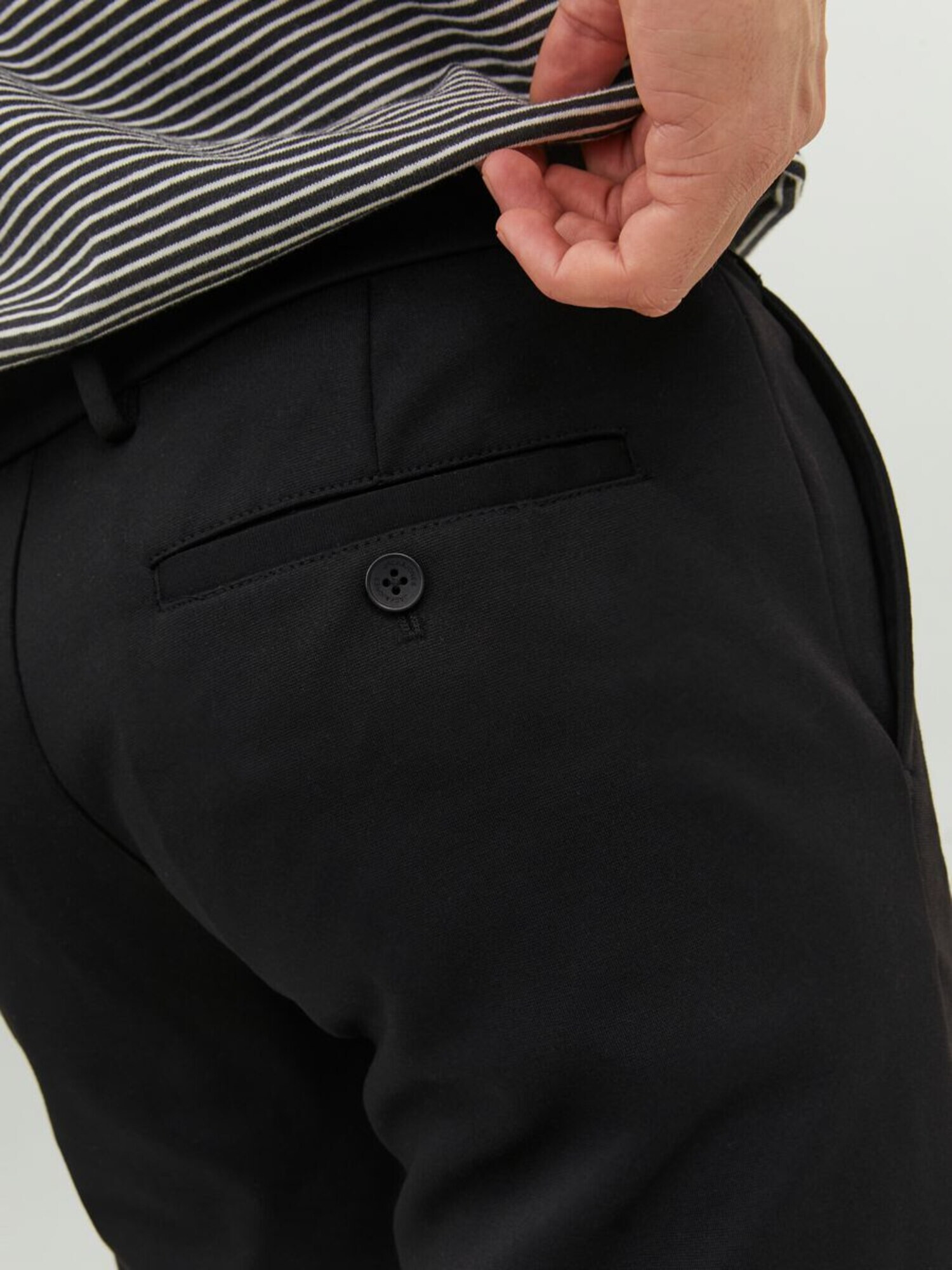 JACK & JONES Chino hlače 'PHIL' črna - Pepit.si