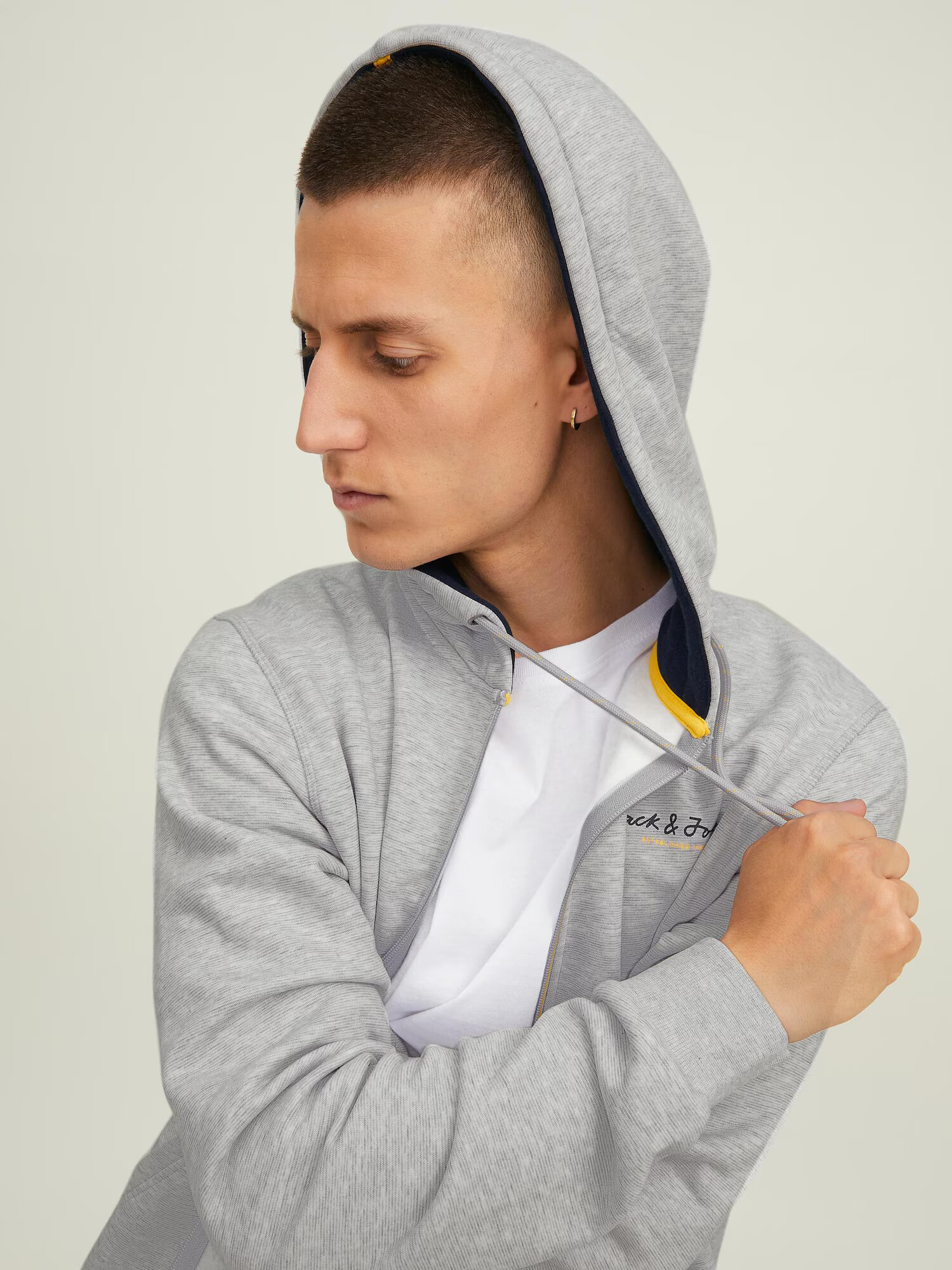 JACK & JONES Jopa na zadrgo 'Berg' pegasto siva / črna - Pepit.si