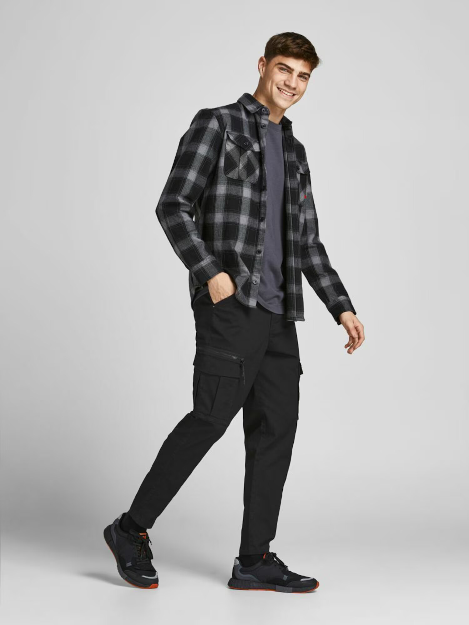 JACK & JONES Kargo hlače 'Ace Dex' črna - Pepit.si