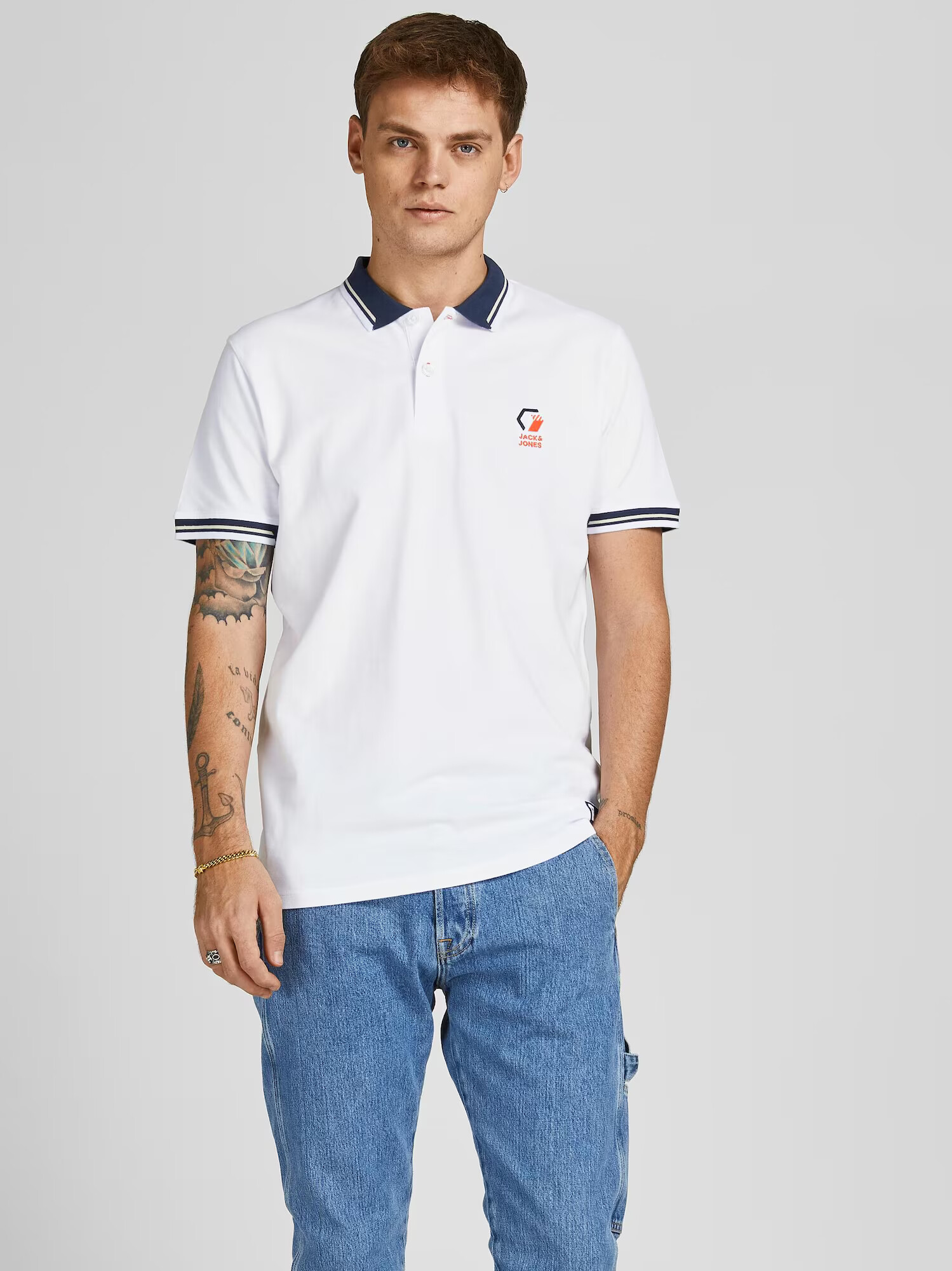 JACK & JONES Majica 'Logan' mornarska / grenada / bela - Pepit.si