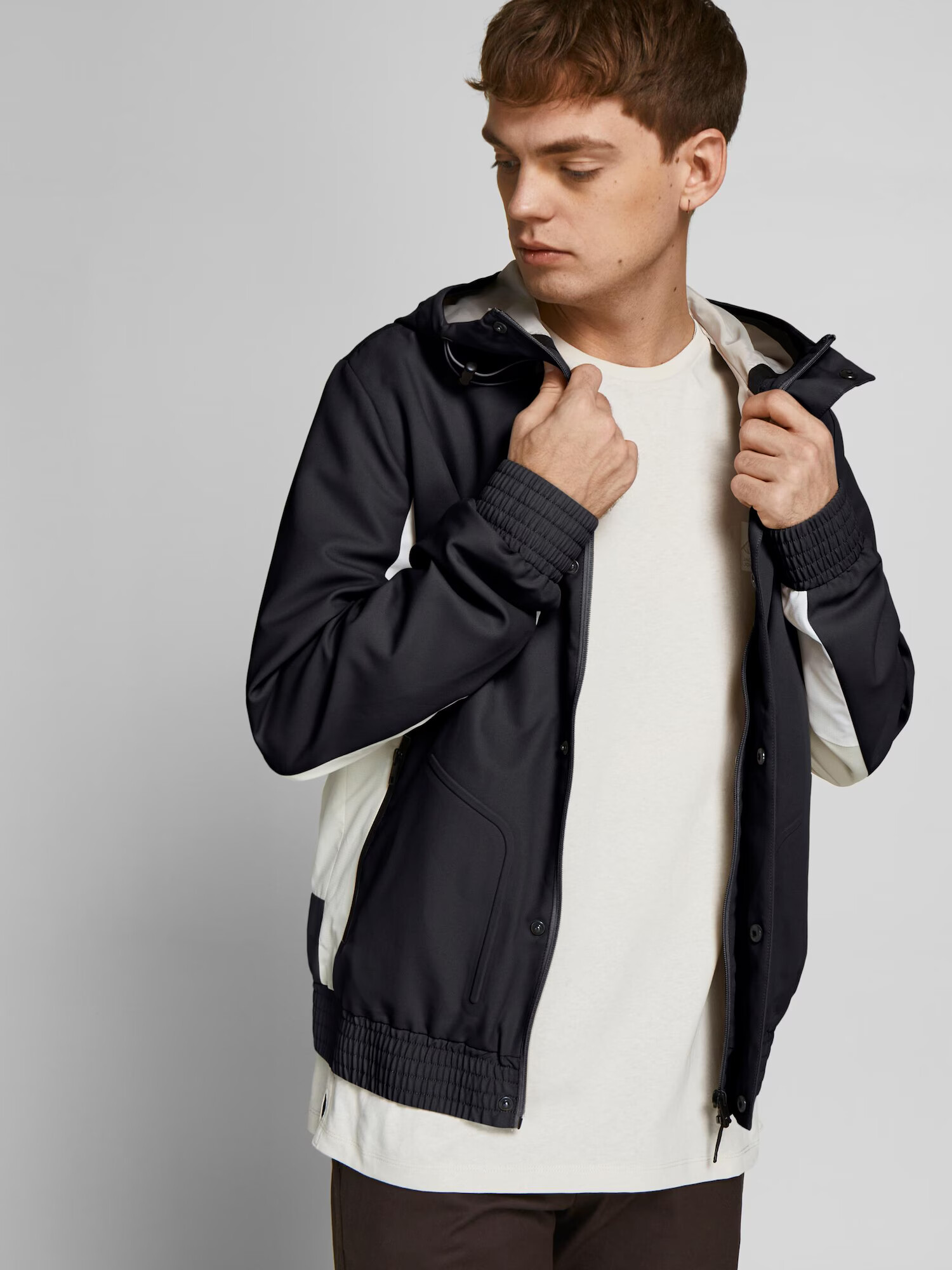 JACK & JONES Prehodna jakna 'Jakob' črna / bela - Pepit.si