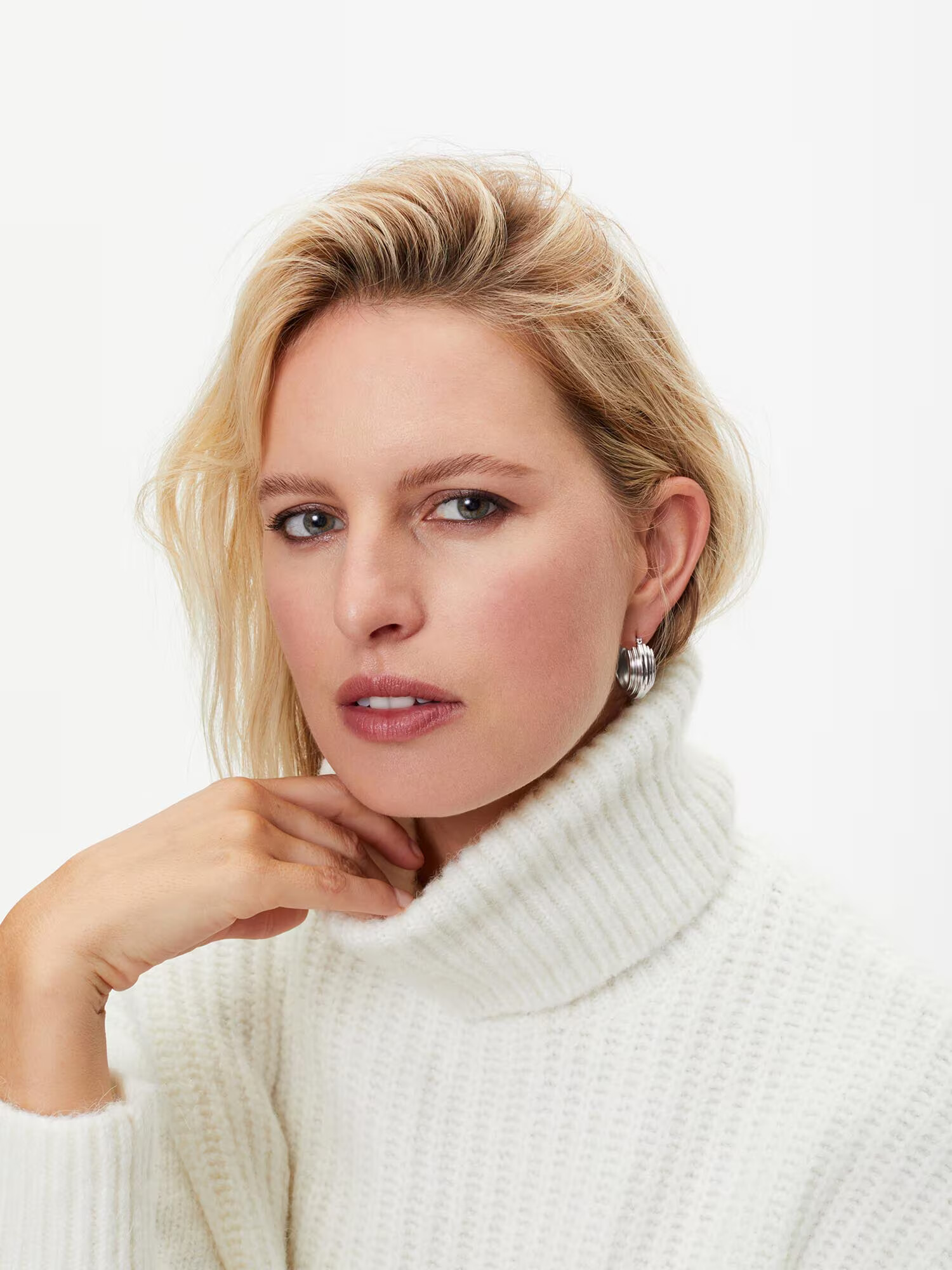 Karolina Kurkova Originals Uhani 'Darja' srebrna - Pepit.si