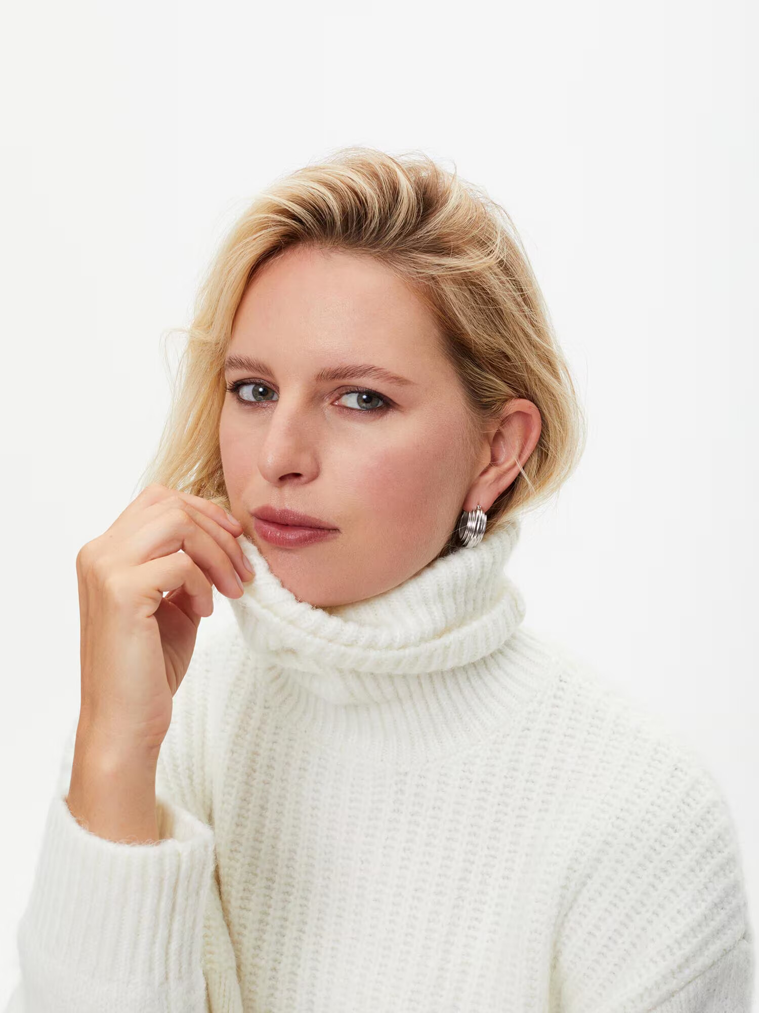 Karolina Kurkova Originals Uhani 'Darja' srebrna - Pepit.si