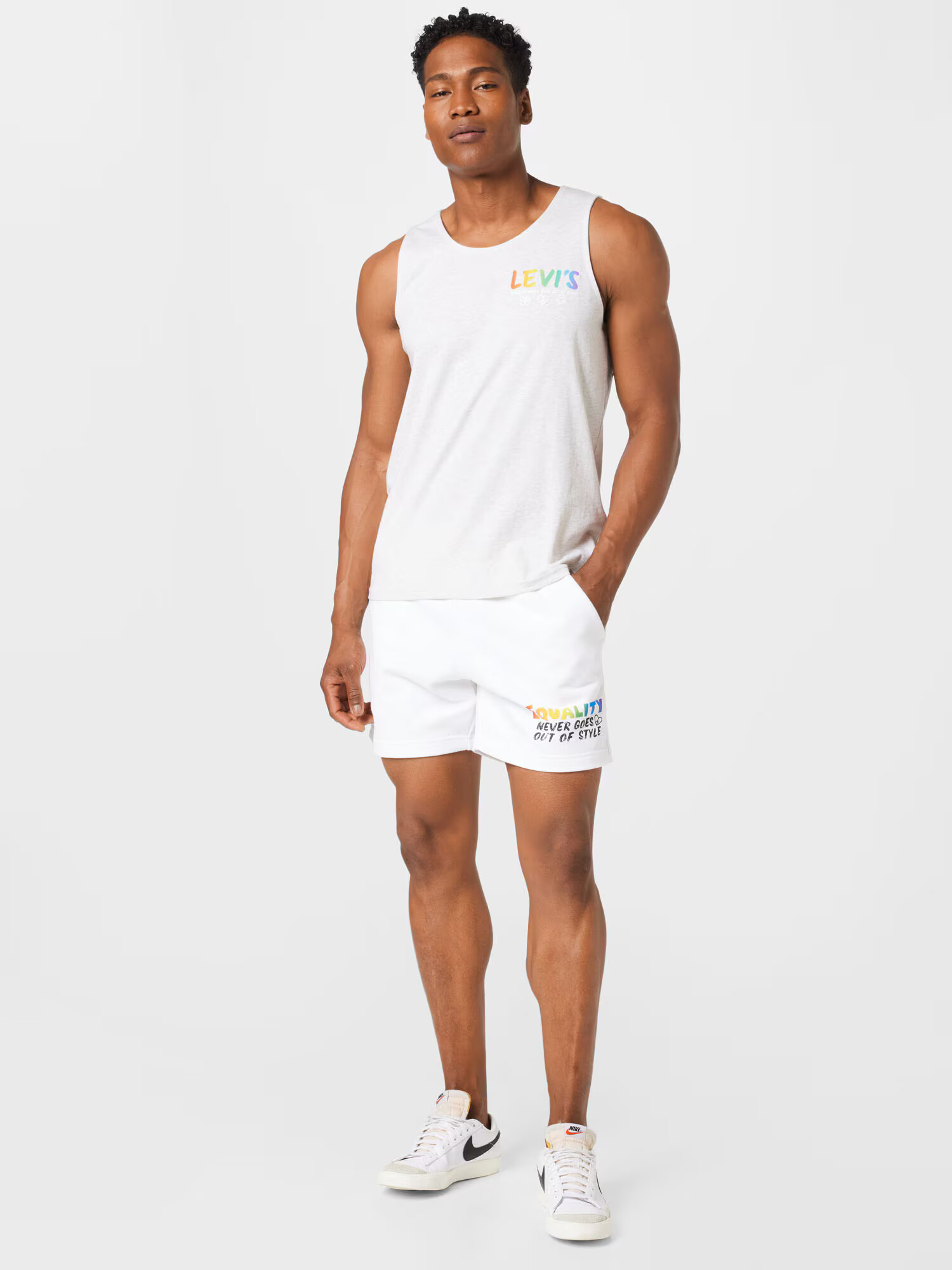 LEVI'S Hlače 'RT GRAPHIC SWEATSHORT NEUTRALS' mešane barve / bela - Pepit.si