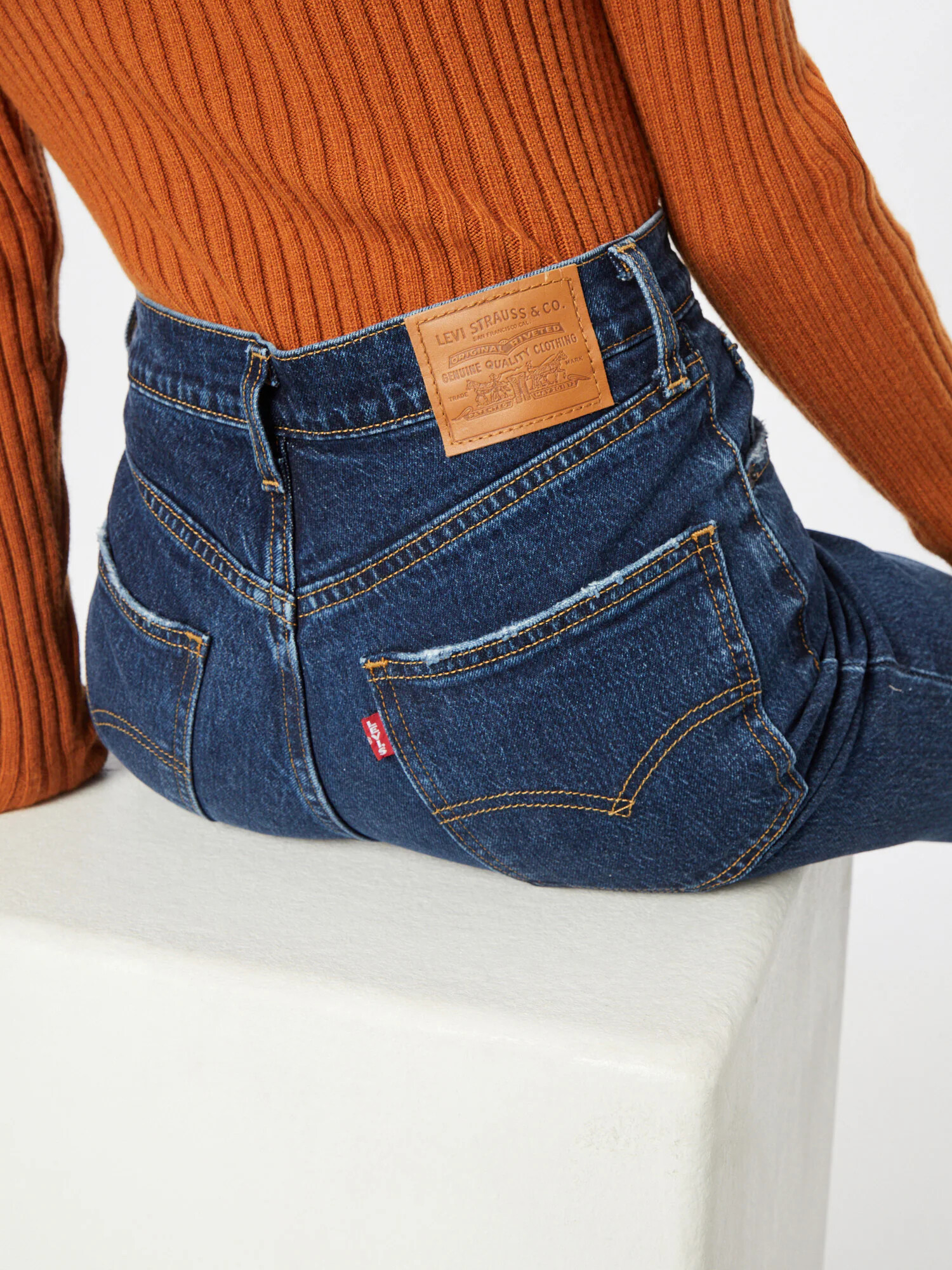 LEVI'S Kavbojke '70S HIGH SLIM STRAIGHT' moder denim - Pepit.si