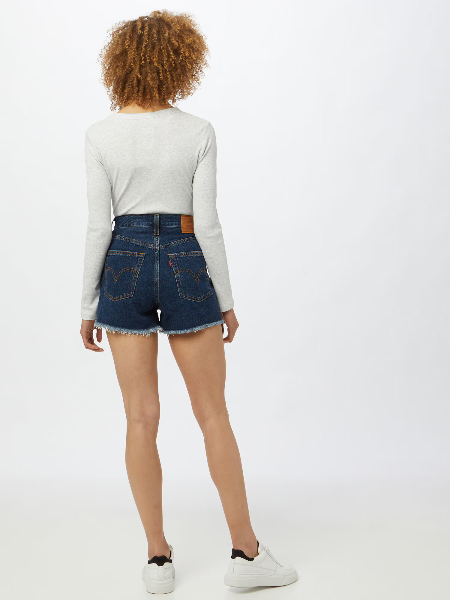 LEVI'S Kavbojke 'RIBCAGE SHORT' moder denim - Pepit.si