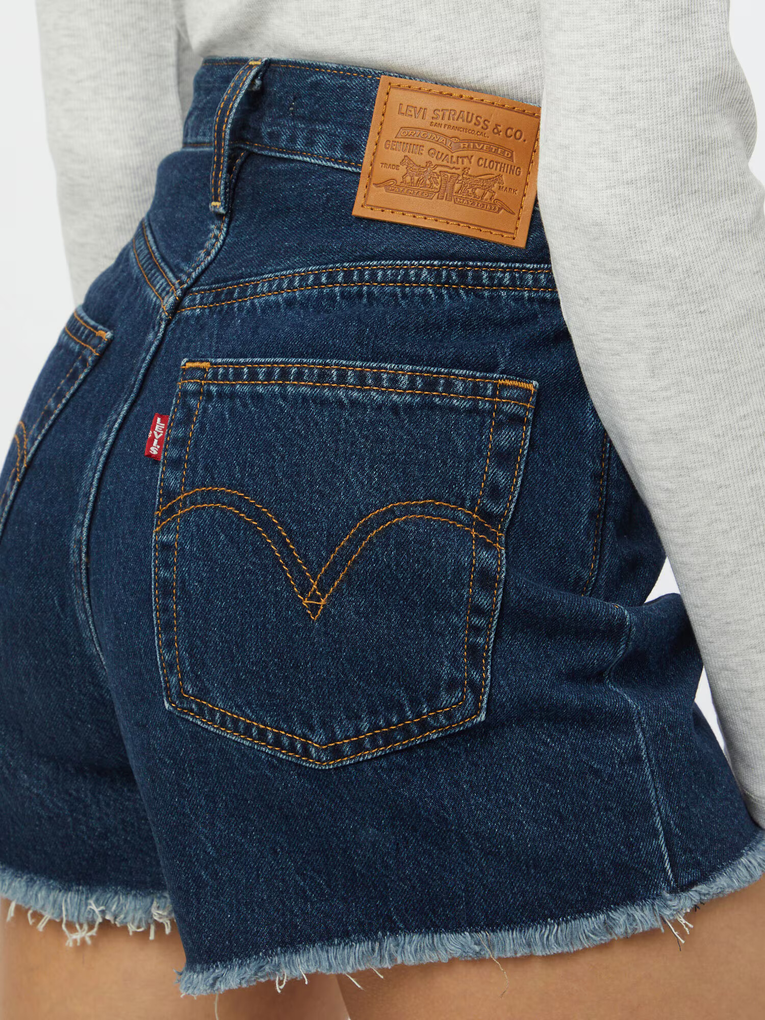 LEVI'S Kavbojke 'RIBCAGE SHORT' moder denim - Pepit.si