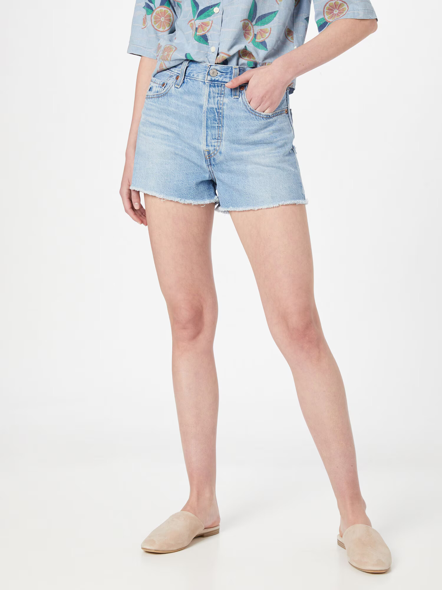 LEVI'S Kavbojke 'RIBCAGE SHORT LIGHT INDIGO - WORN IN' svetlo modra - Pepit.si