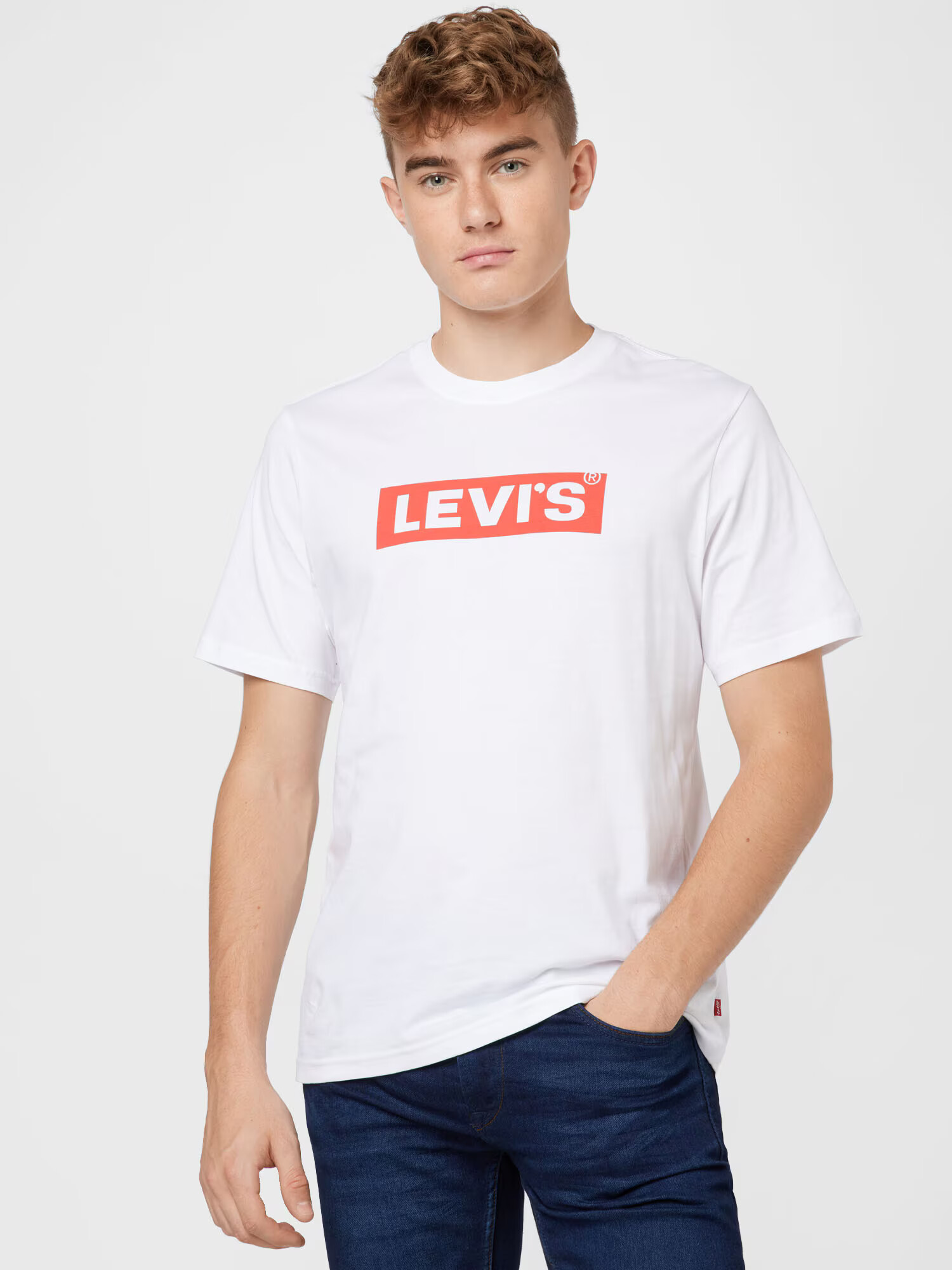 LEVI'S Majica 'SS RELAXED FIT TEE NEUTRALS' rdeča / bela - Pepit.si