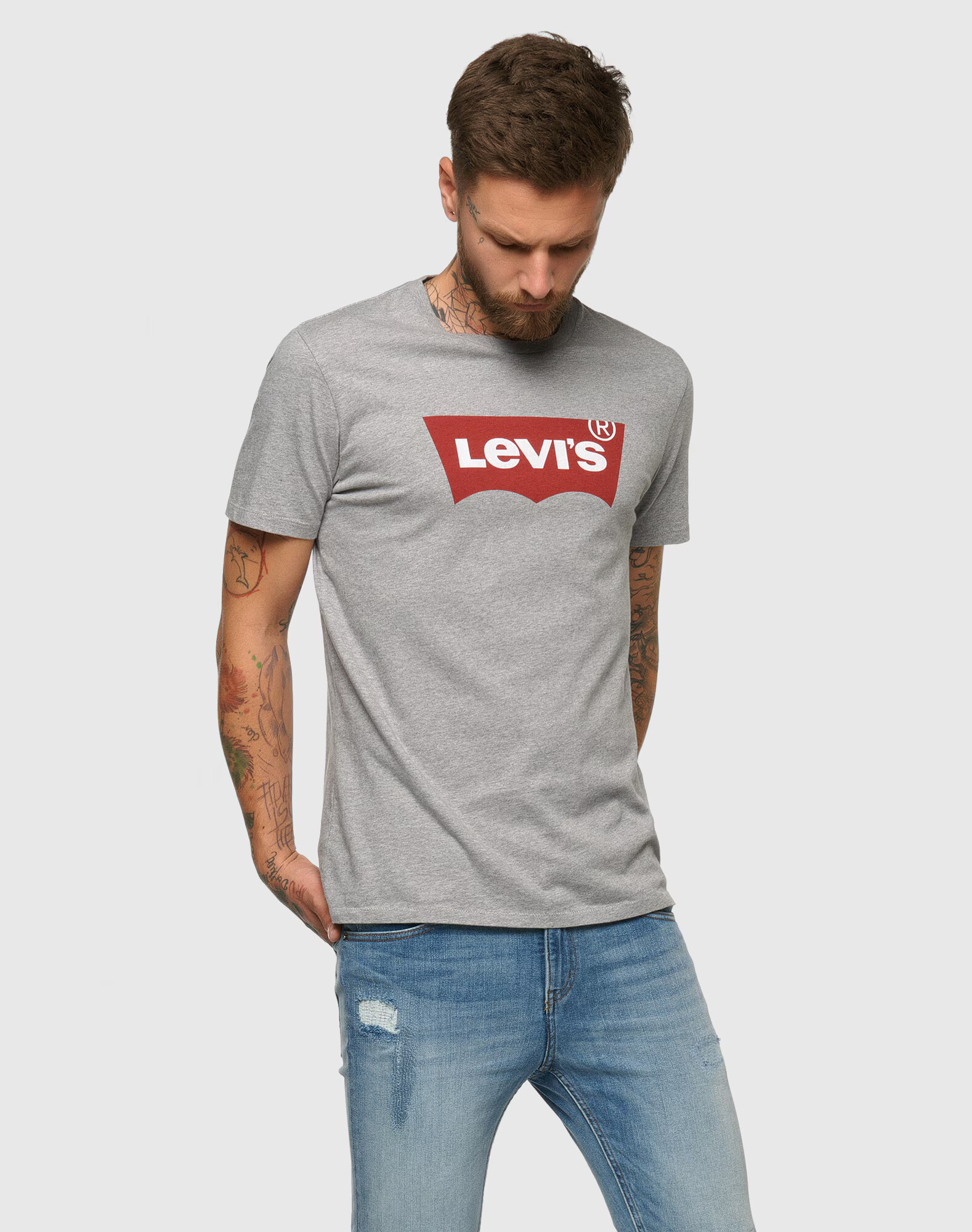 LEVI'S Majica 'GRAPHIC SET-IN NECK GREYS' pegasto siva / češnjevo rdeča / bela - Pepit.si