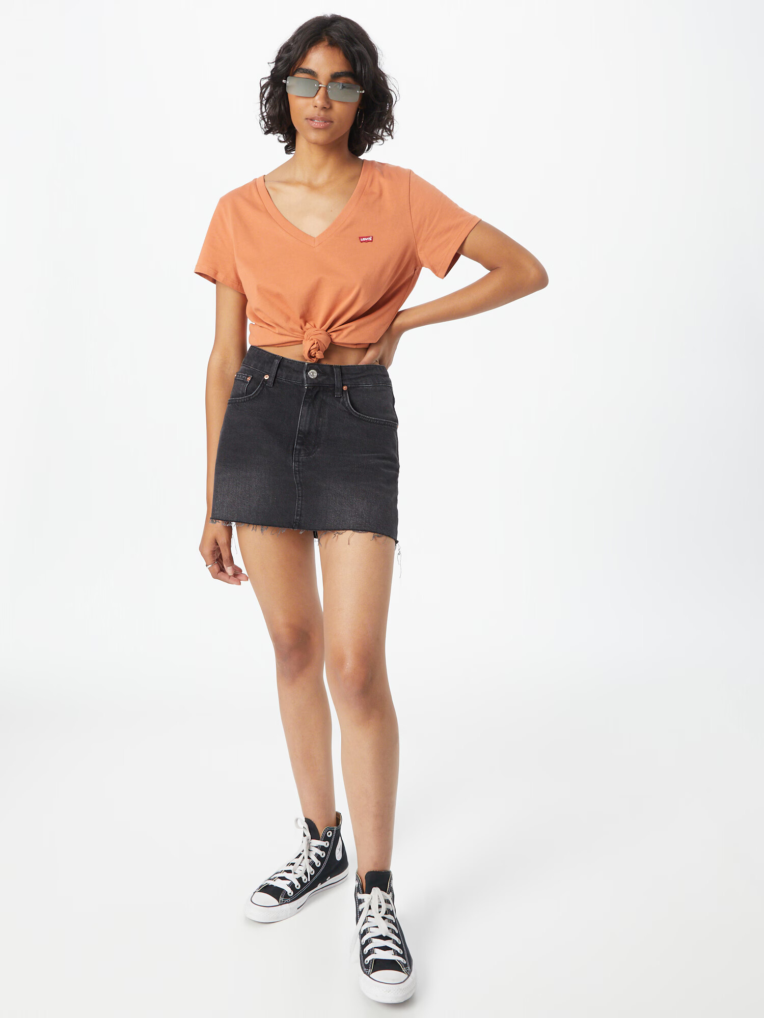 LEVI'S Majica 'LSE_PERFECT VNECK NEUTRALS' oranžna - Pepit.si