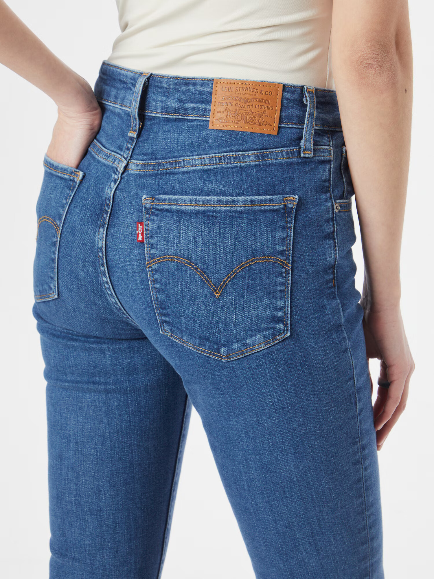 LEVI'S Kavbojke '725 HIGH RISE BOOTCUT' moder denim - Pepit.si