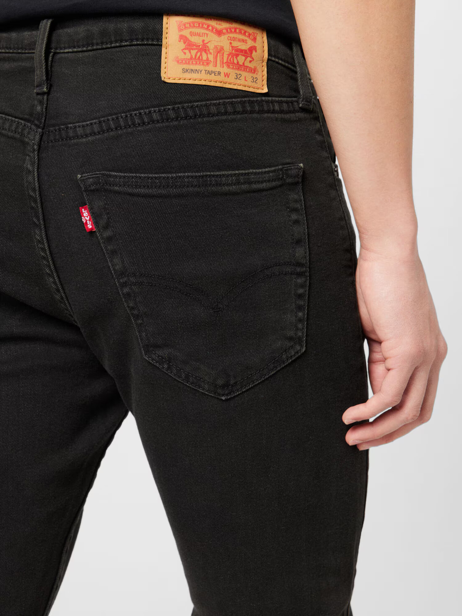 LEVI'S Kavbojke nočno modra - Pepit.si