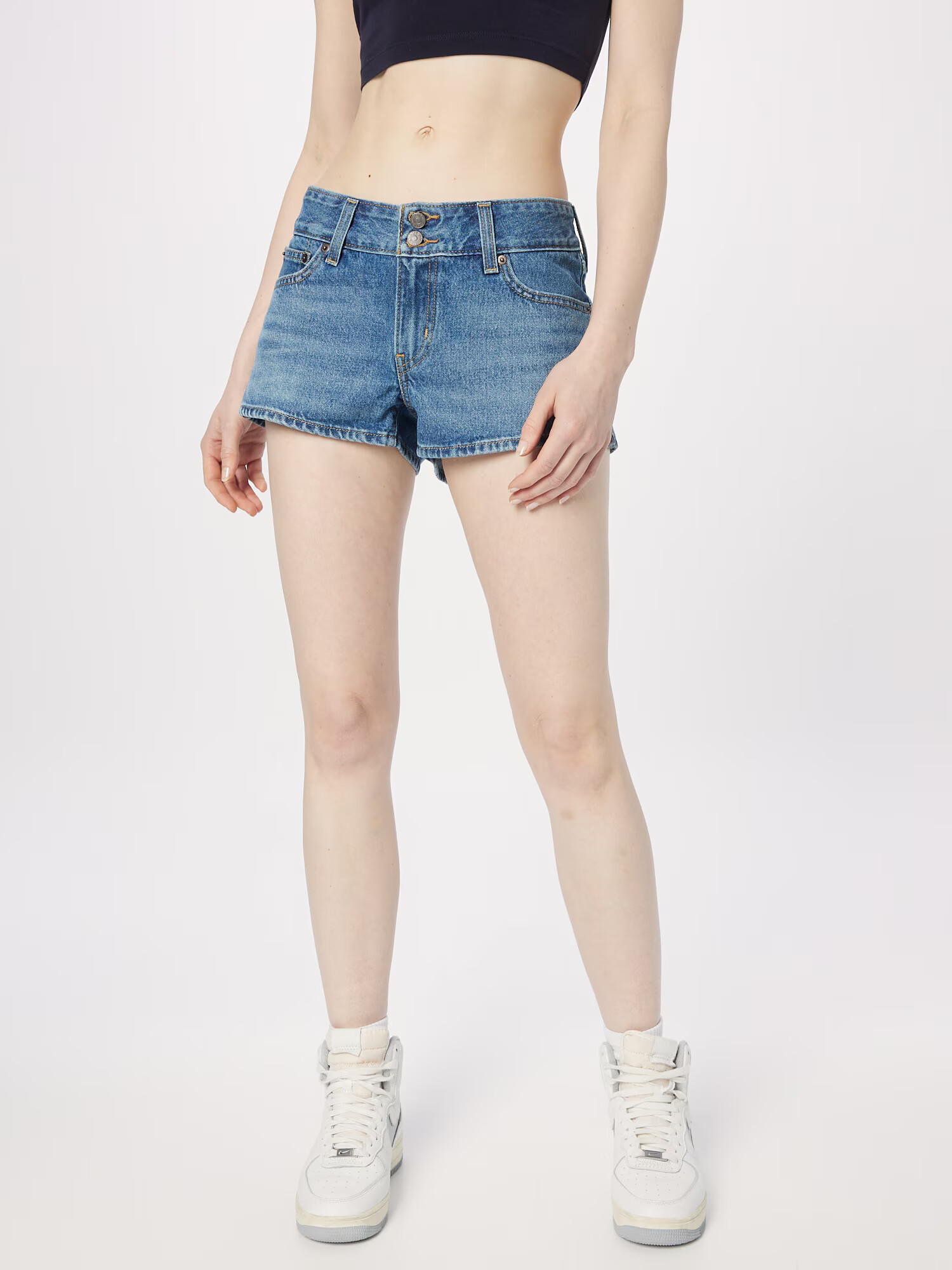 LEVI'S Kavbojke 'SUPERLOW SHORT BLACKS' moder denim - Pepit.si