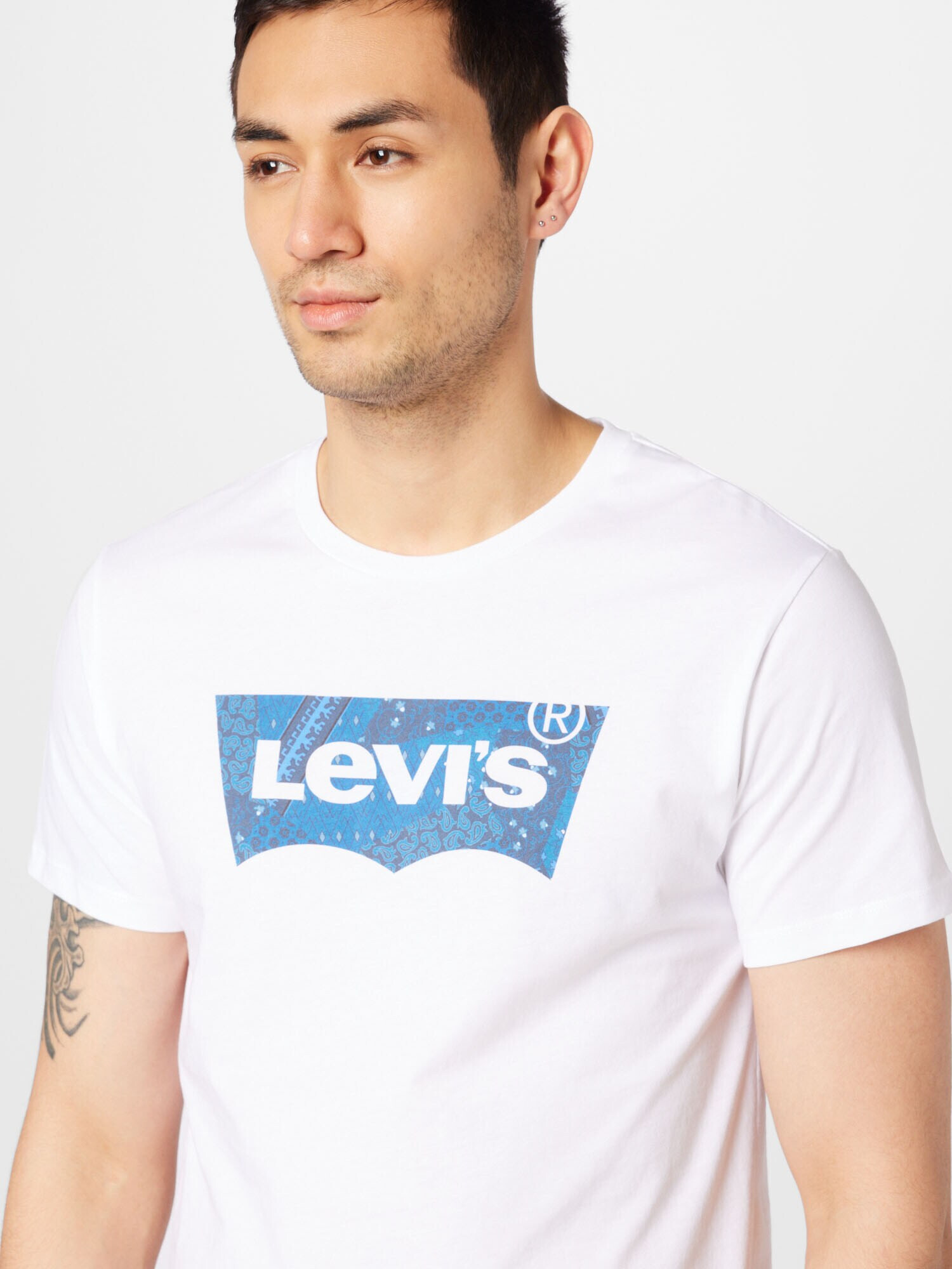 LEVI'S Majica golobje modra / svetlo modra / bela - Pepit.si