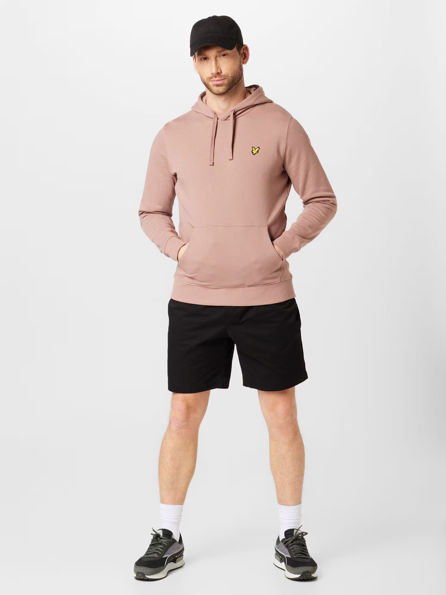 Lyle & Scott Majica rumena / rosé / črna - Pepit.si