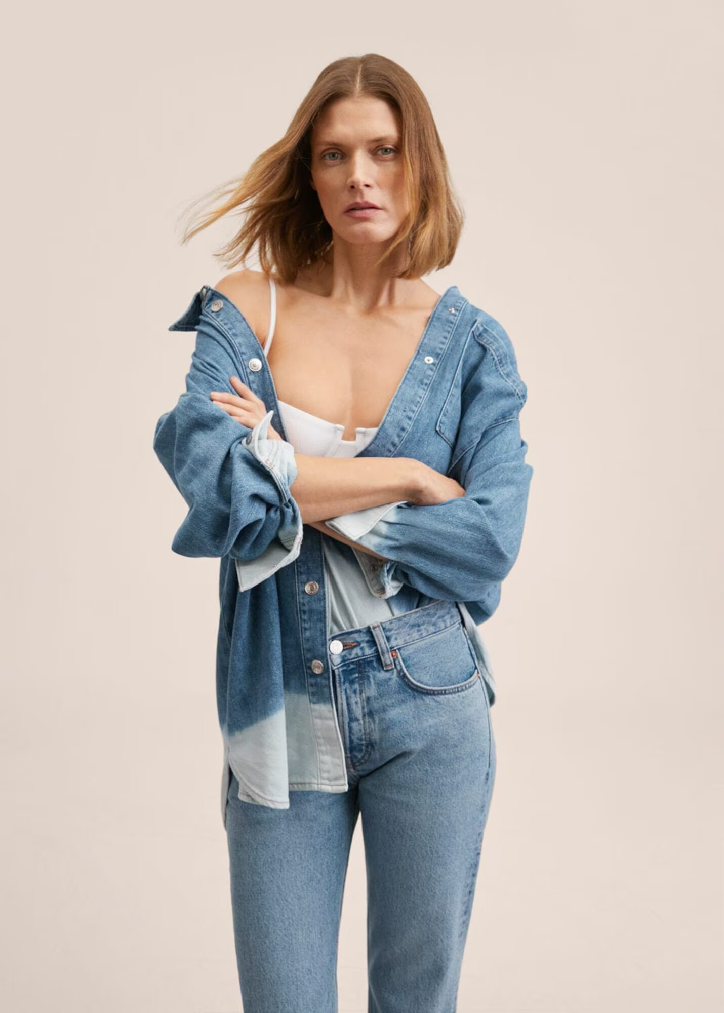 MANGO Kavbojke 'Bella' moder denim - Pepit.si