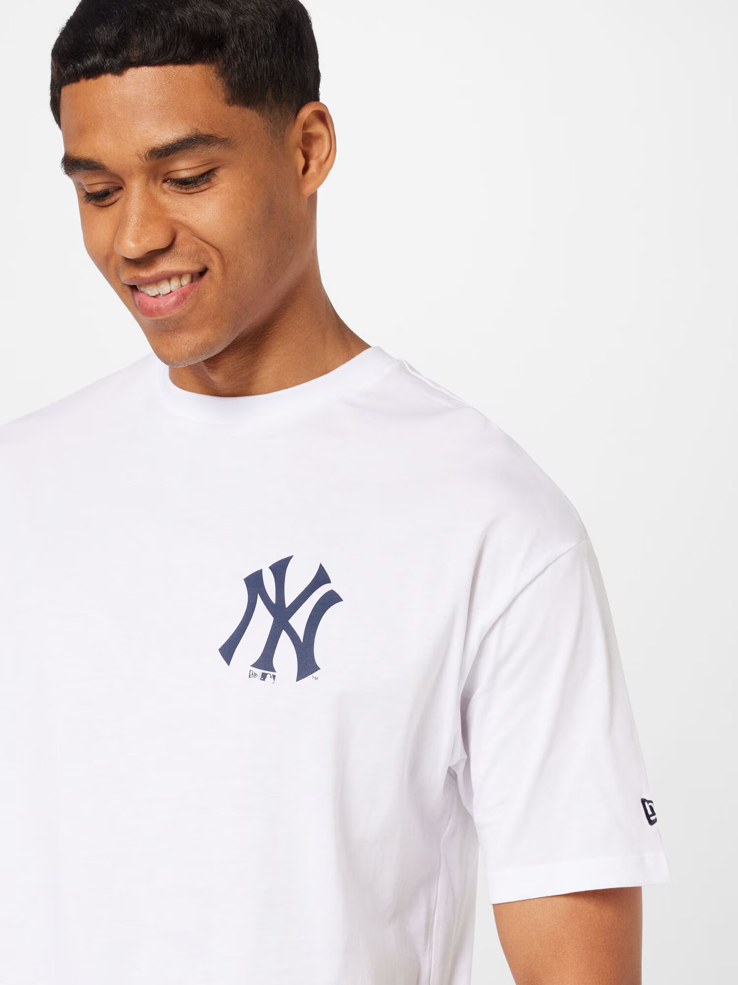 NEW ERA Majica 'New York Yankees' siva / rdeča / črna / bela - Pepit.si