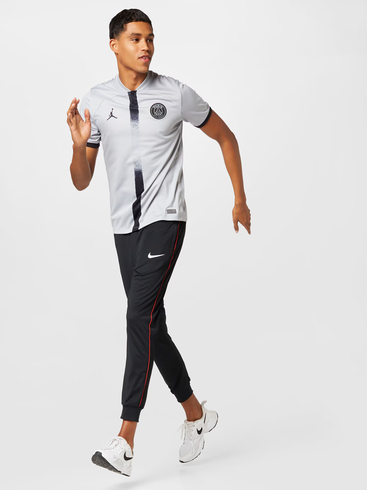 NIKE Dres 'Paris St.-Germain' svetlo siva / črna - Pepit.si