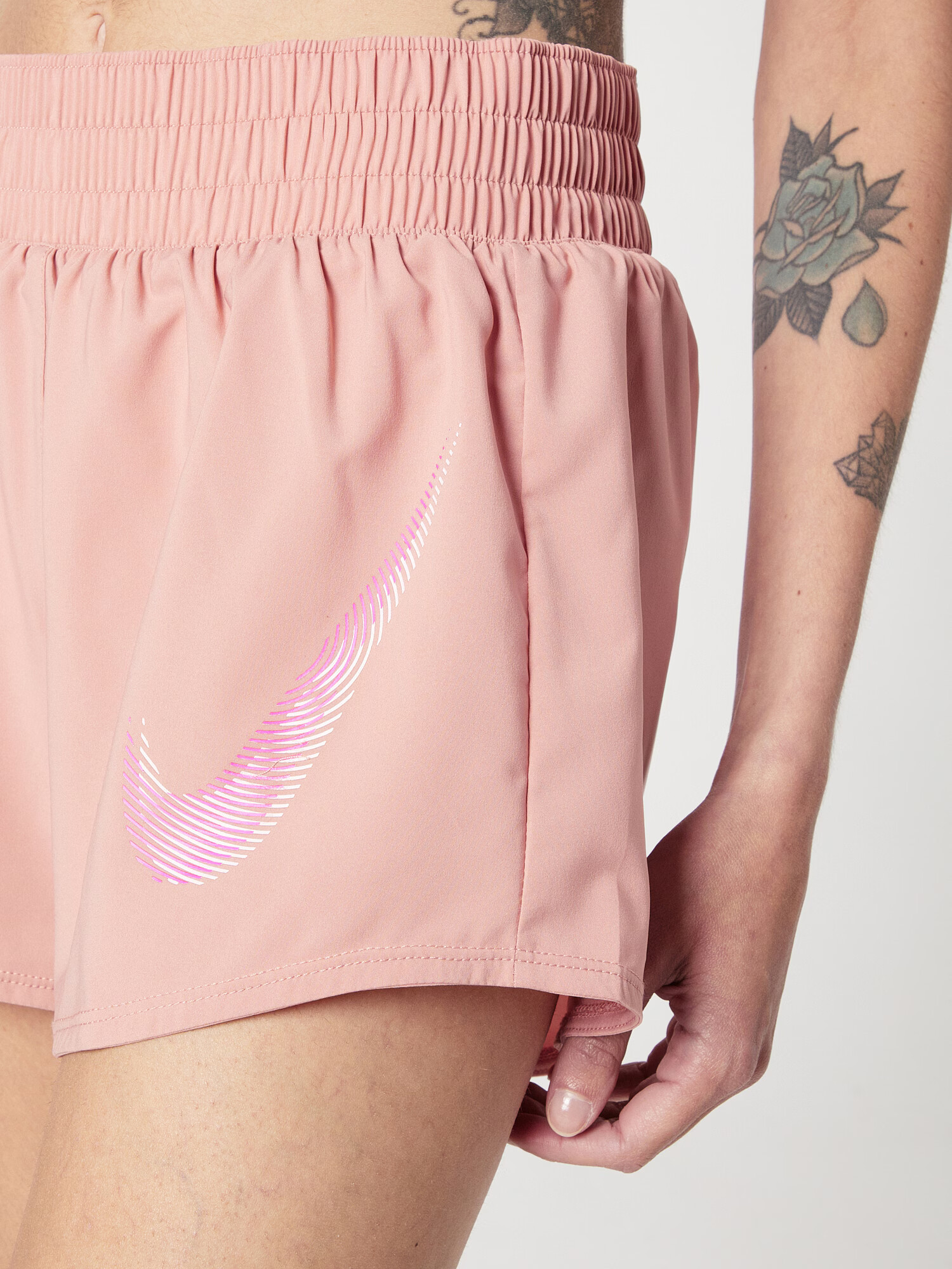 NIKE Športne hlače roza / pastelno rdeča / bela - Pepit.si