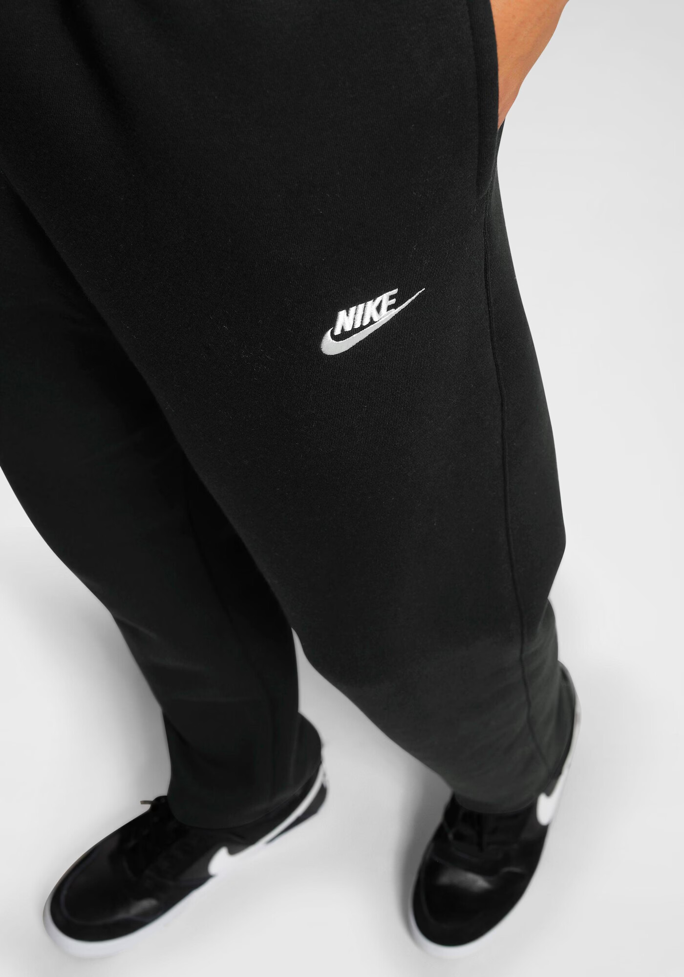 Nike Sportswear Hlače črna / bela - Pepit.si