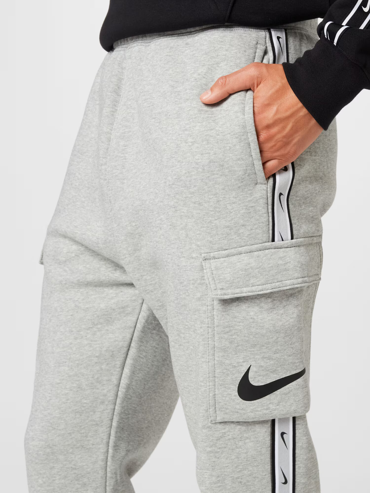 Nike Sportswear Kargo hlače pegasto siva / črna / bela - Pepit.si