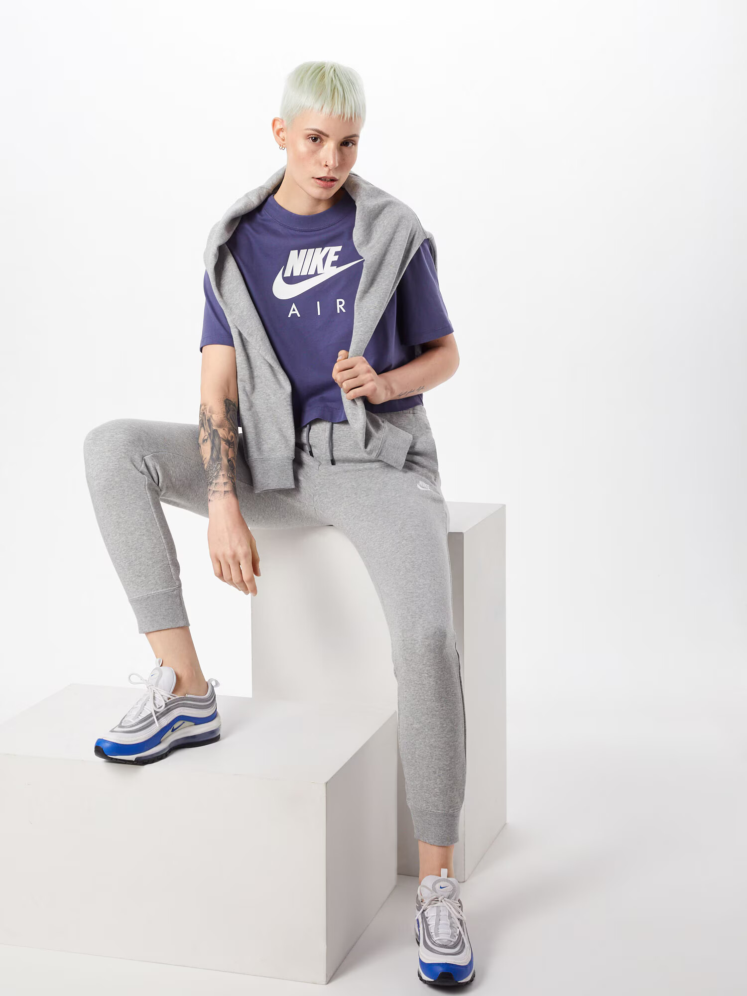 Nike Sportswear Hlače pegasto siva - Pepit.si