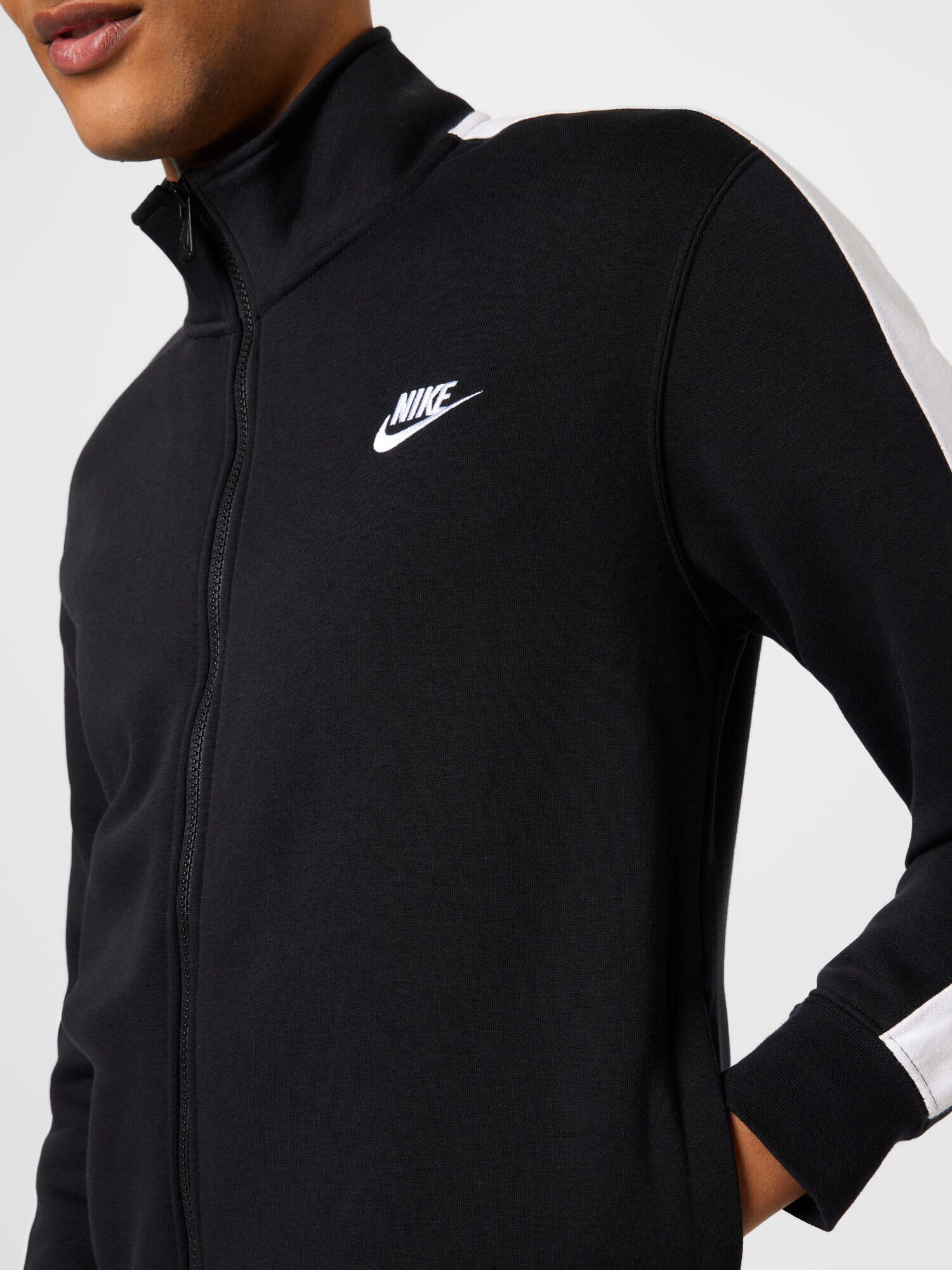 Nike Sportswear Jopa na zadrgo črna / bela - Pepit.si