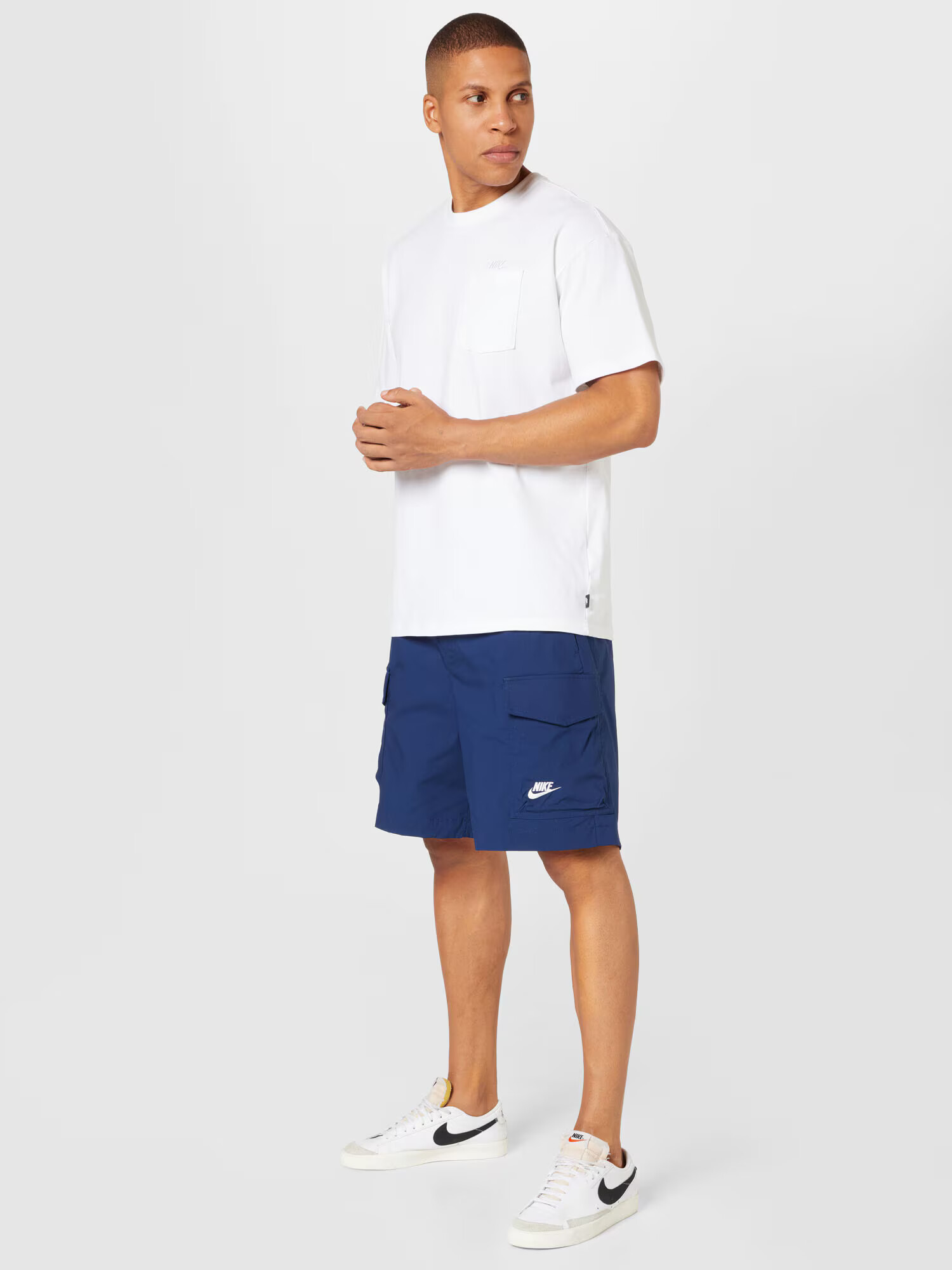 Nike Sportswear Kargo hlače marine / bela - Pepit.si