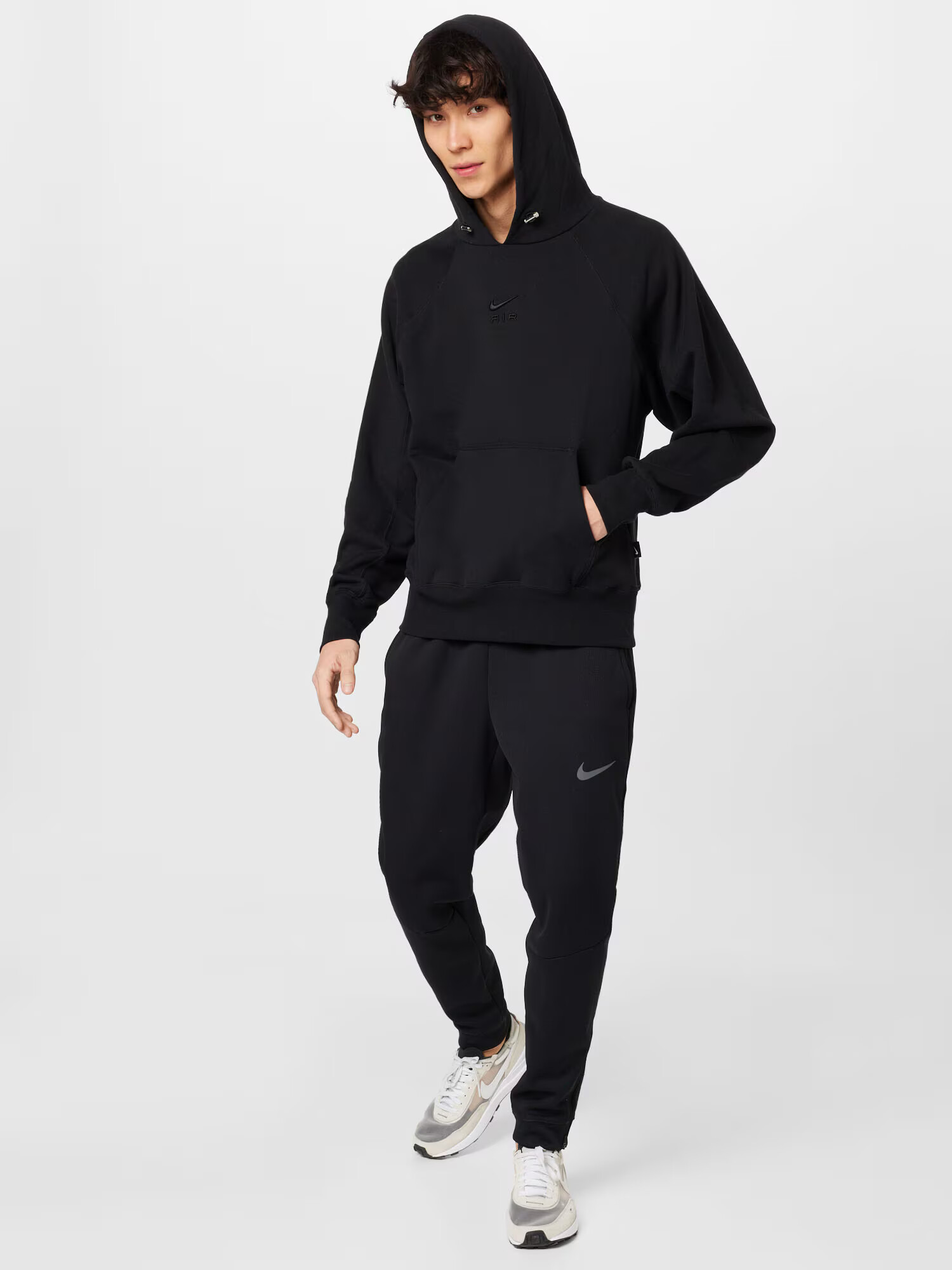 Nike Sportswear Majica črna - Pepit.si