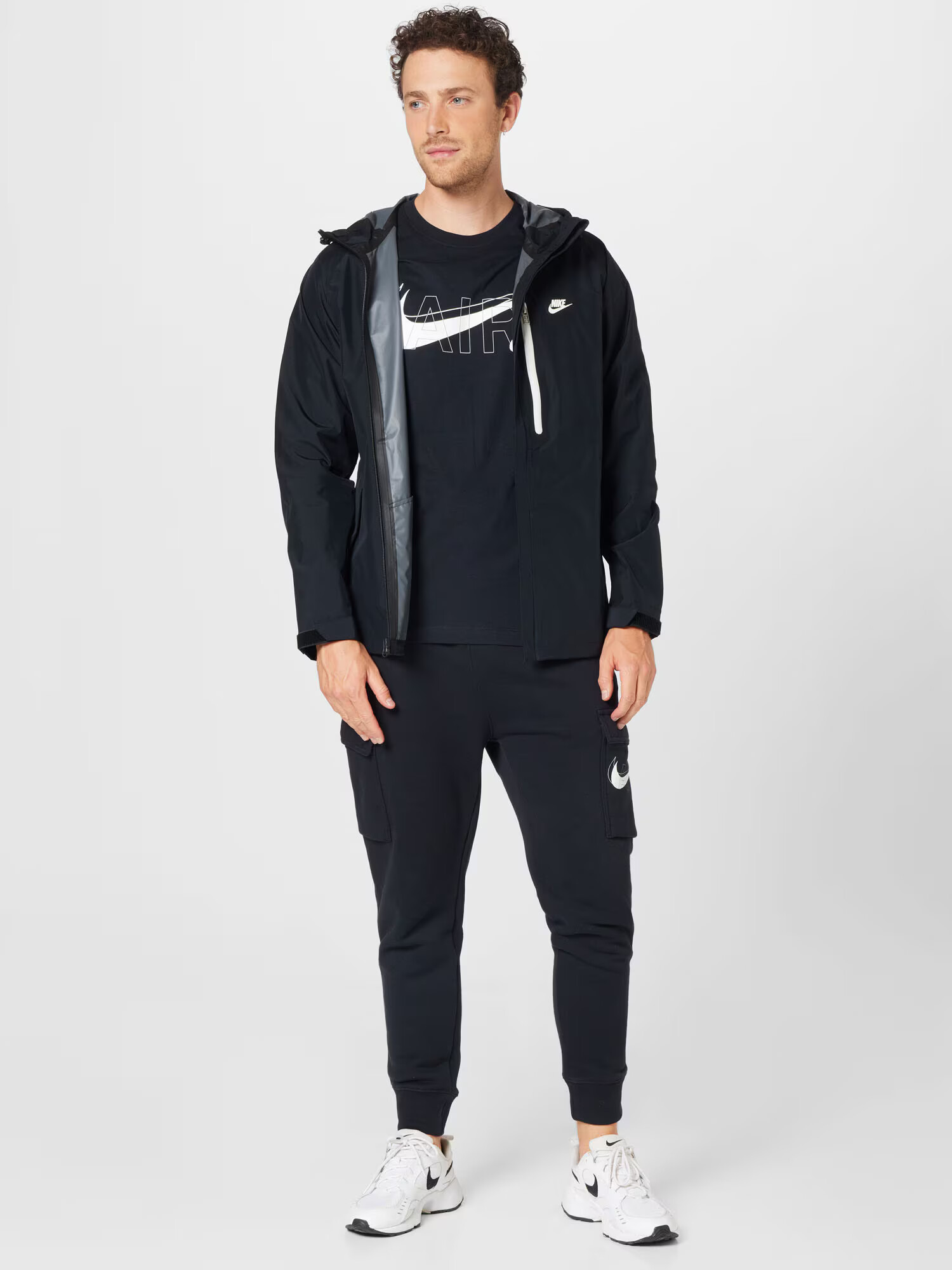 Nike Sportswear Majica črna / bela - Pepit.si