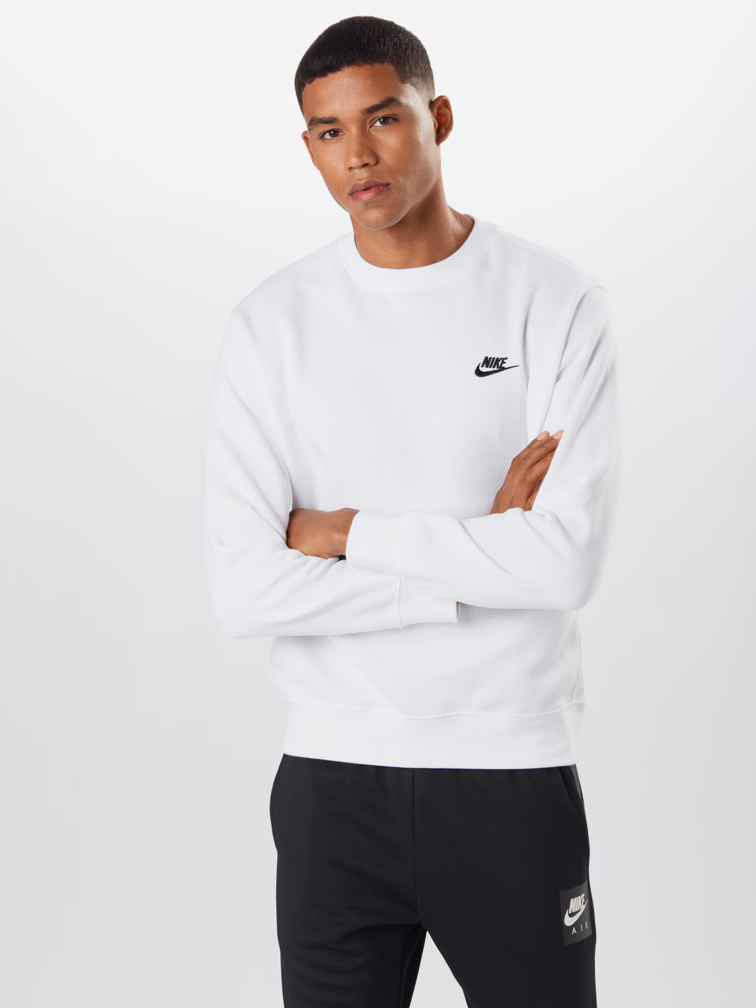 Nike Sportswear Majica črna / bela - Pepit.si