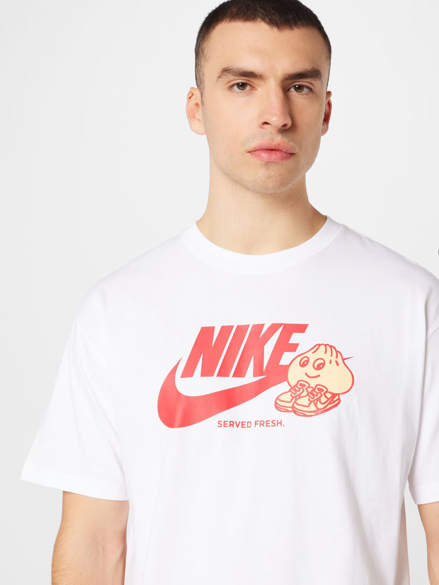 Nike Sportswear Majica pastelno oranžna / grenada / bela - Pepit.si