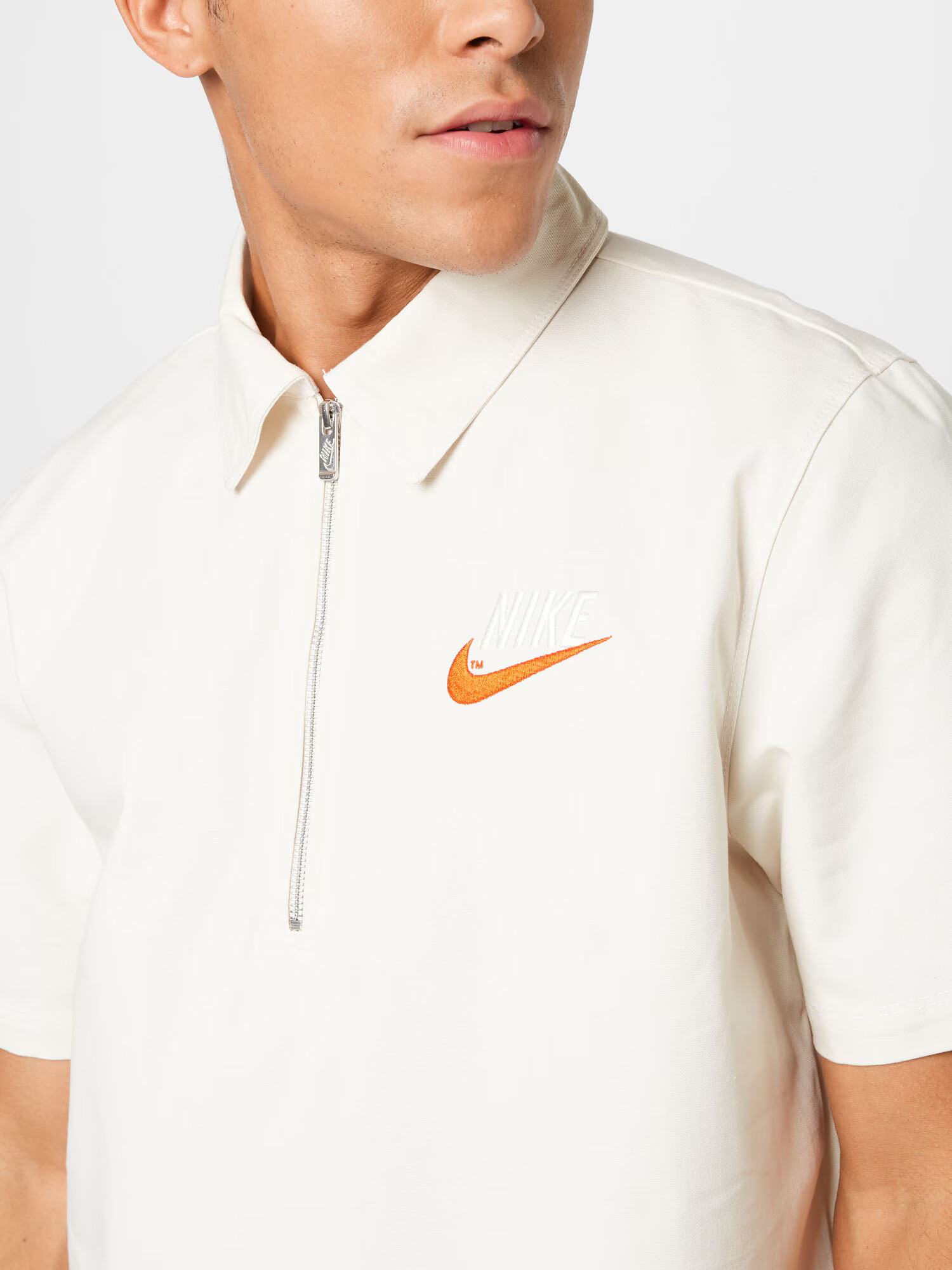 Nike Sportswear Majica svetlo siva / oranžna - Pepit.si