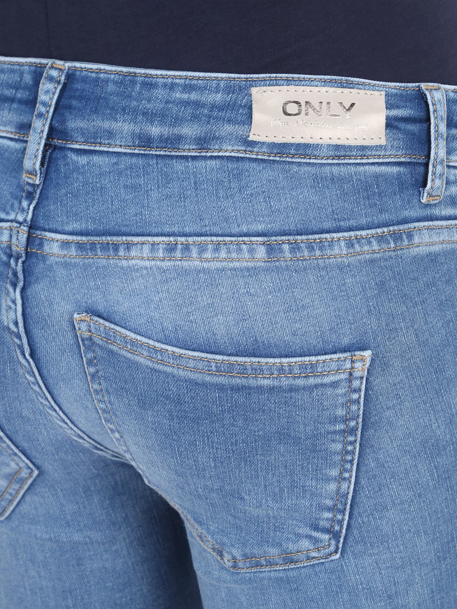 Only Maternity Kavbojke 'Blush' moder denim - Pepit.si