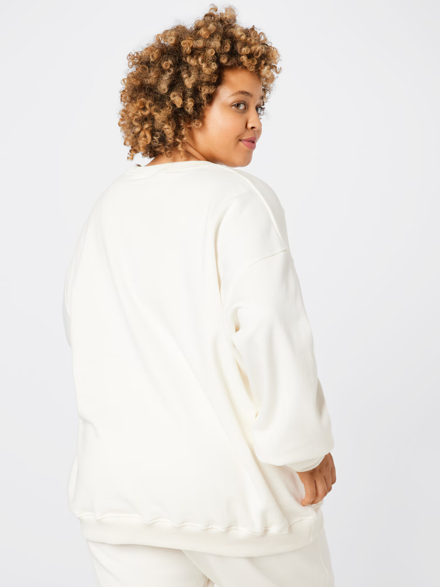 Public Desire Curve Majica 'OVERSIZED SLOGAN SWEATSHIRT CURVE' progasto bež - Pepit.si