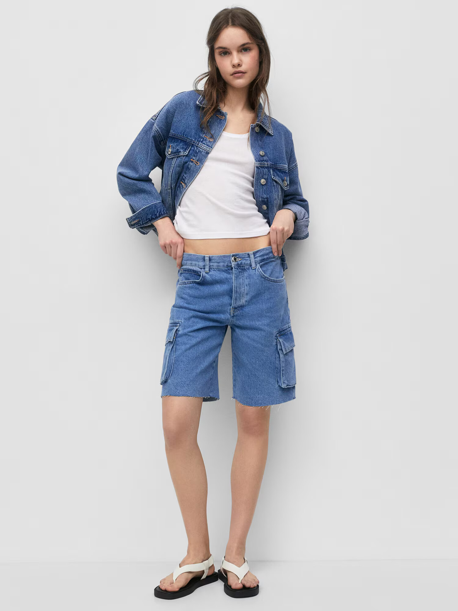 Pull&Bear Kargo kavbojke moder denim - Pepit.si