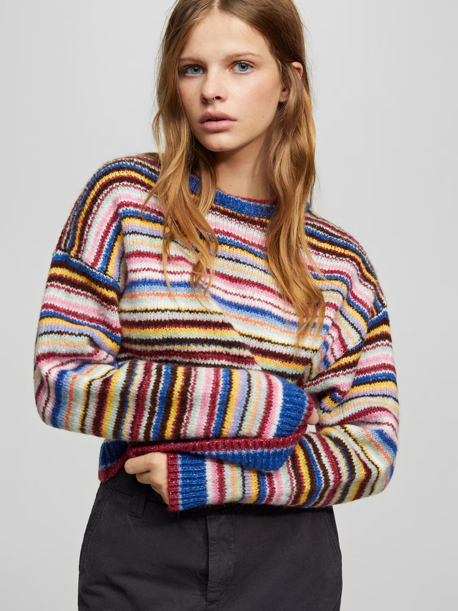 Pull&Bear Pulover temno modra / mešane barve - Pepit.si