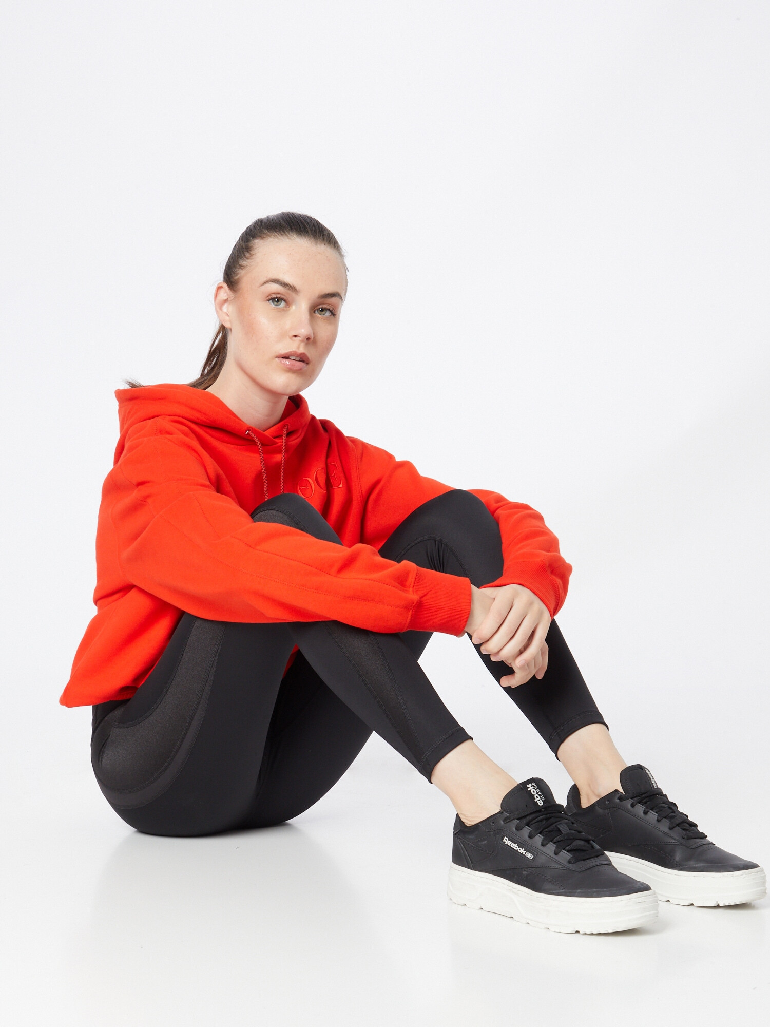 PUMA Majica 'x Vogue Collection' rdeča - Pepit.si