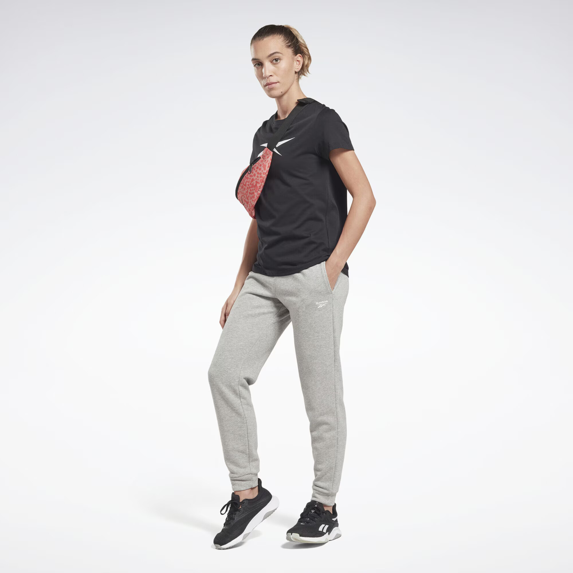 Reebok Sport Funkcionalna majica 'Vector' črna / bela - Pepit.si