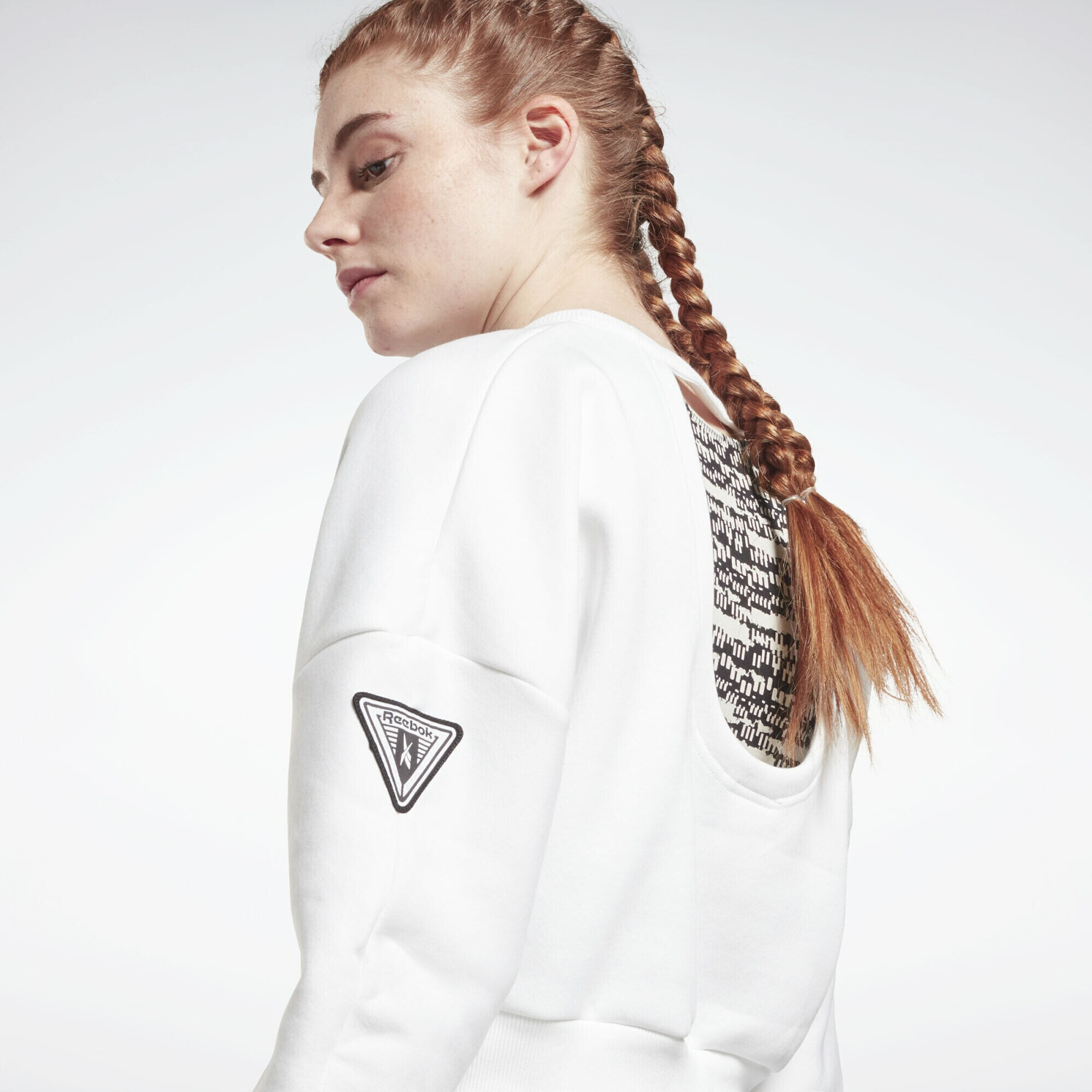 Reebok Sport Športna majica 'MYT Crew' črna / bela - Pepit.si