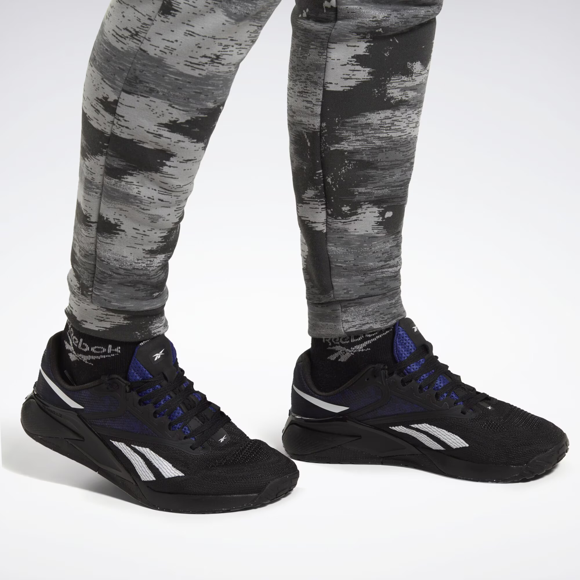 Reebok Sport Športne hlače kaki / oliva / pastelno zelena - Pepit.si