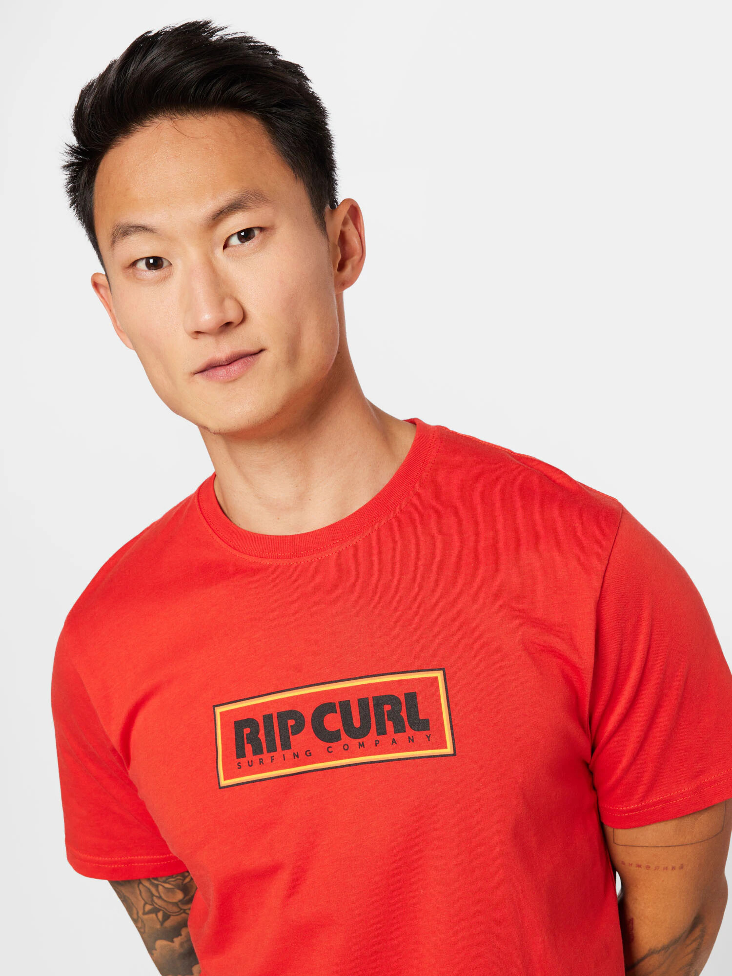 RIP CURL Majica 'BIG MUMMA' rumena / marelica / ognjeno rdeča / črna - Pepit.si