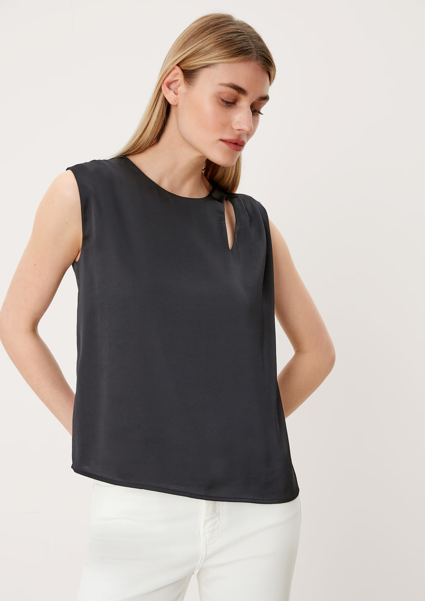 s.Oliver BLACK LABEL Bluza črna - Pepit.si