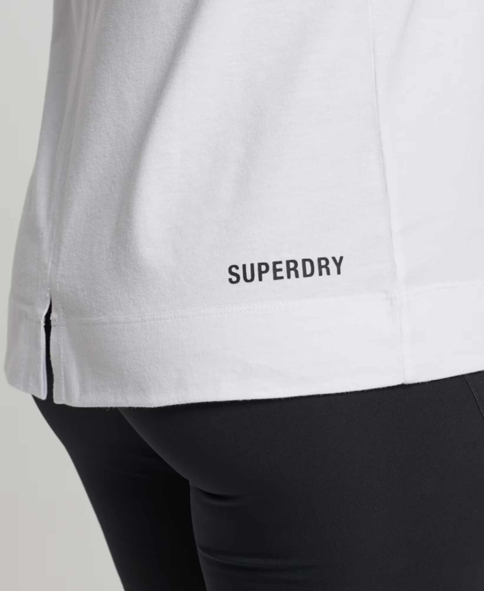 Superdry Funkcionalna majica črna / bela - Pepit.si