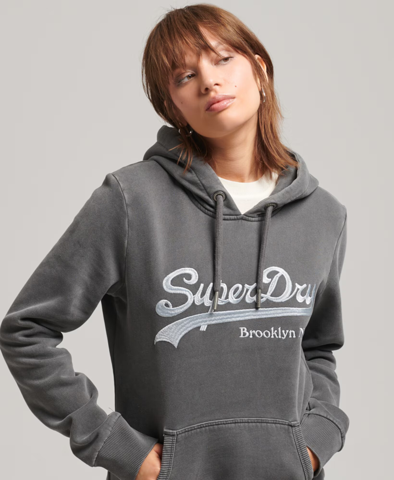 Superdry Majica bazaltno siva / svetlo siva - Pepit.si