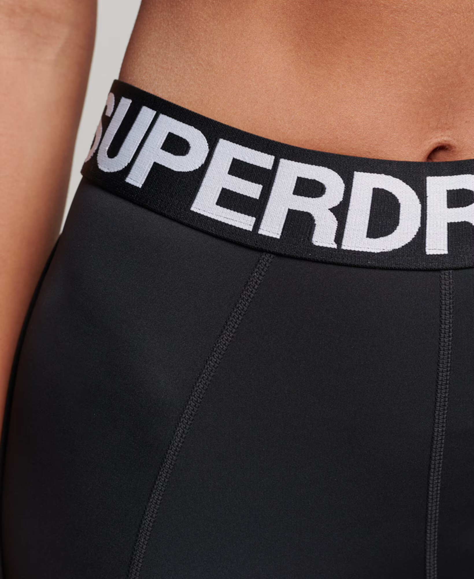 Superdry Športne hlače črna / bela - Pepit.si