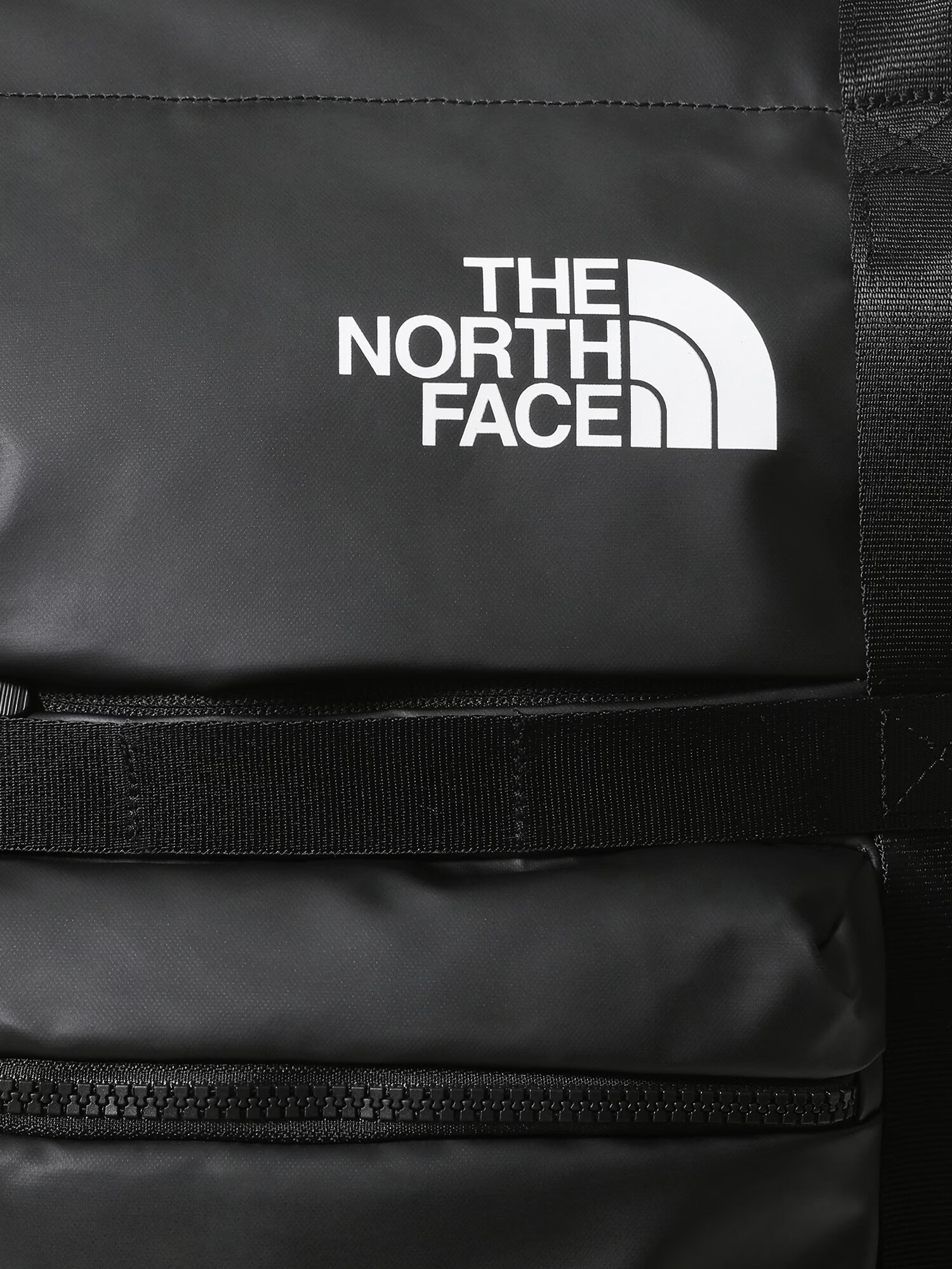 THE NORTH FACE Nahrbtnik 'COMMUTER PACK L' črna / bela - Pepit.si