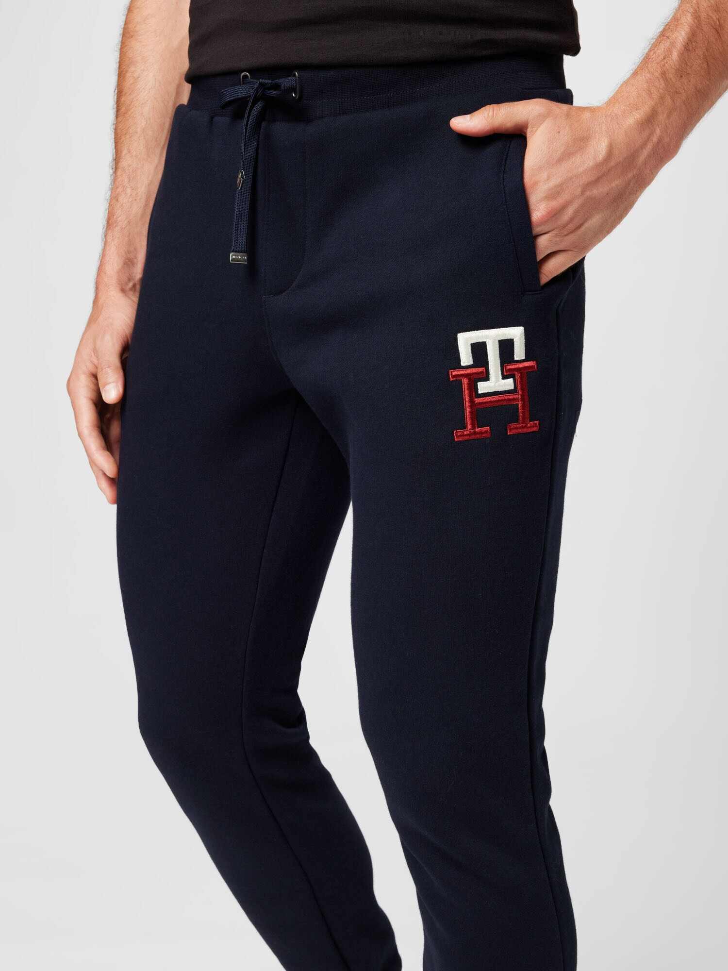 TOMMY HILFIGER Hlače rdeča / črna / bela - Pepit.si