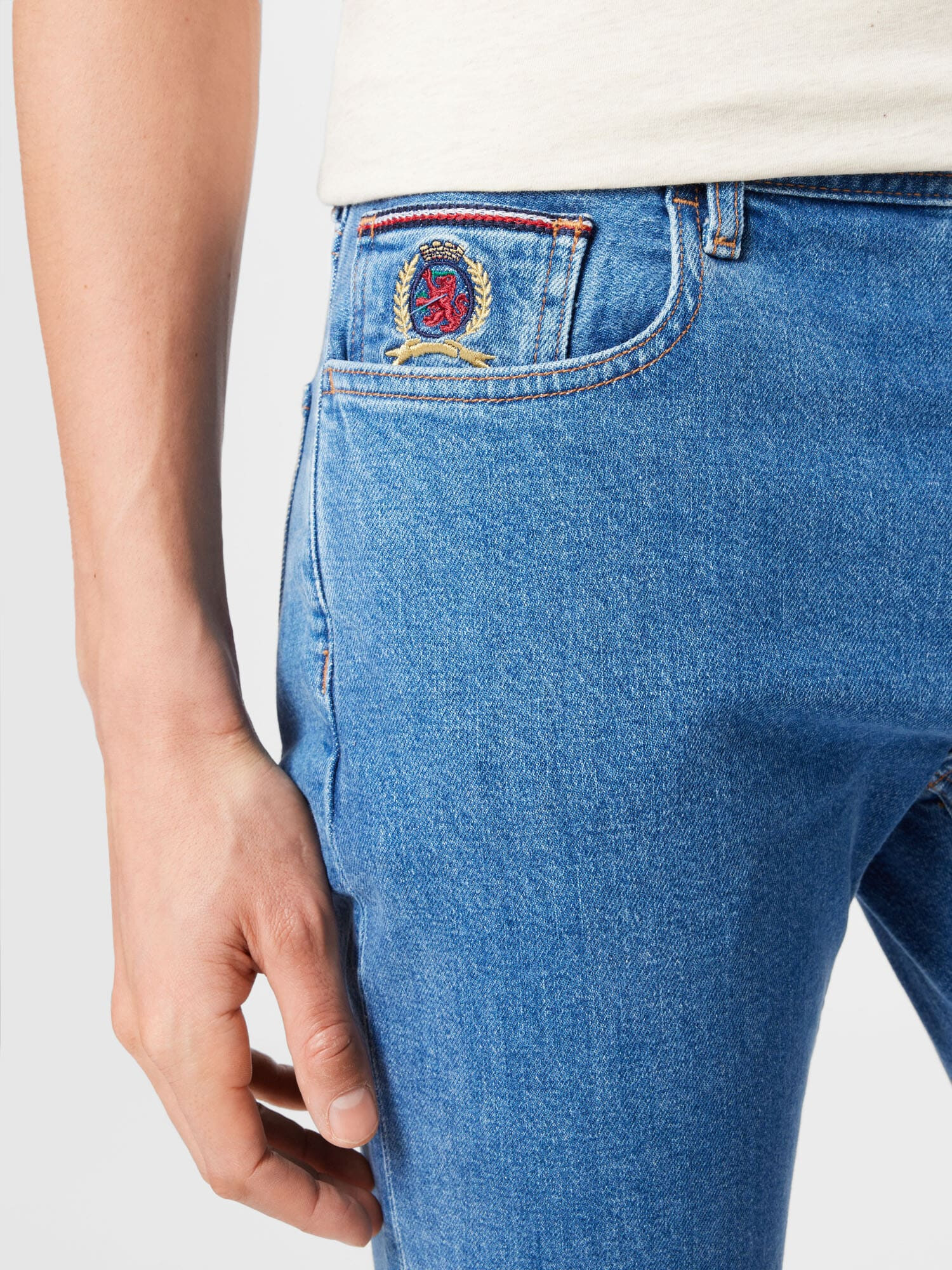 TOMMY HILFIGER Kavbojke 'Denton' moder denim - Pepit.si